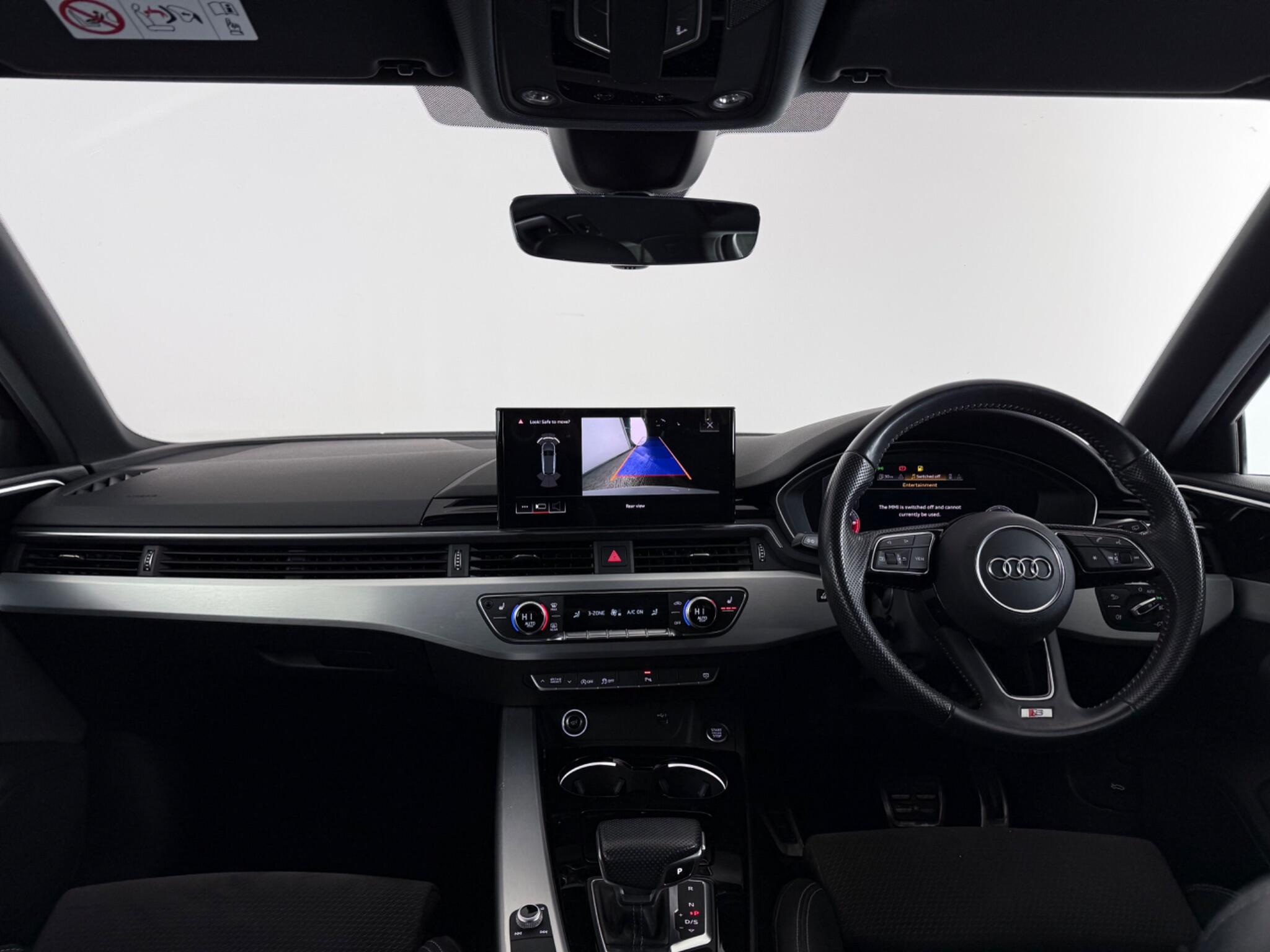 Audi A4 view 10