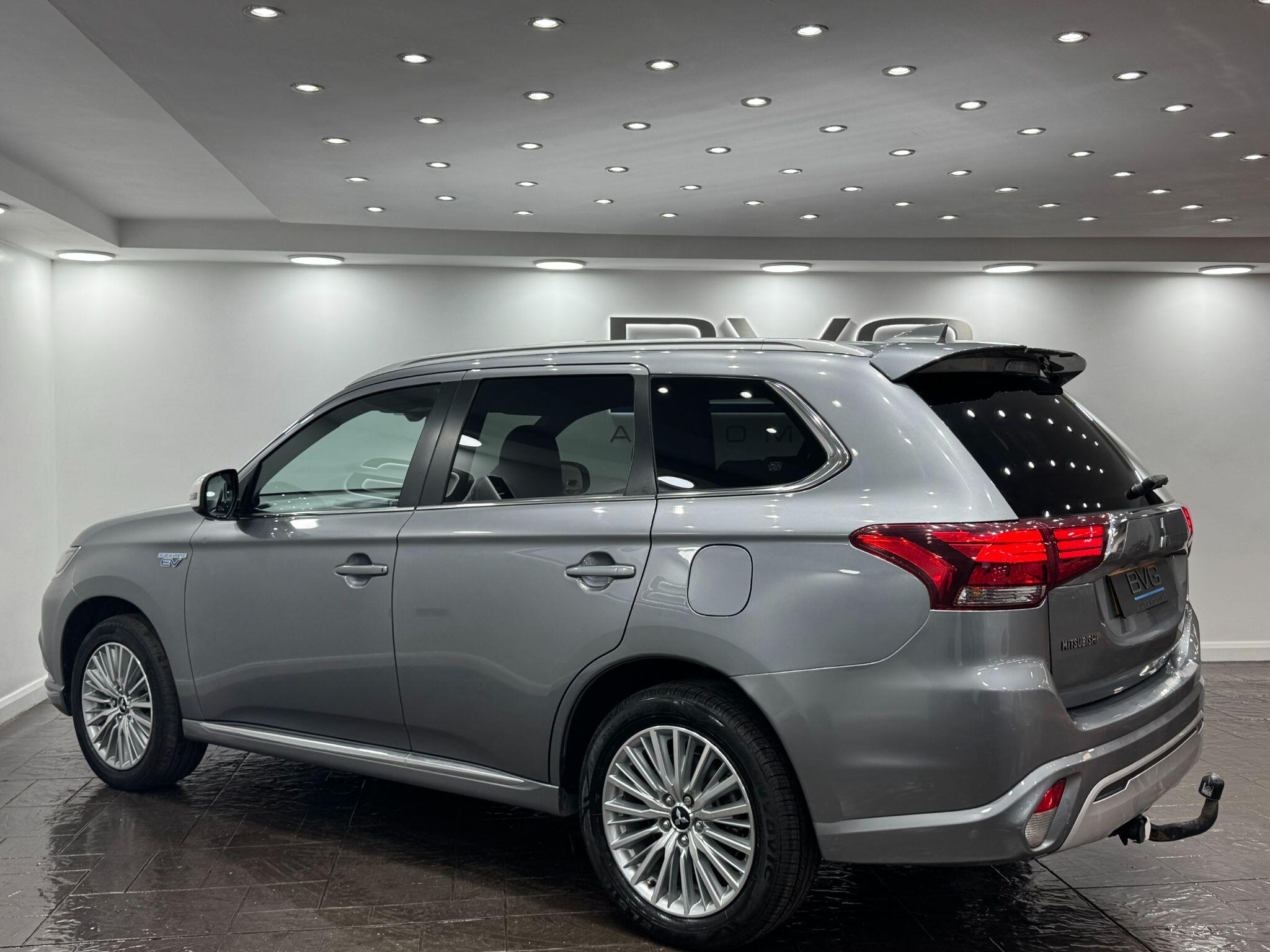 Mitsubishi Outlander view 7