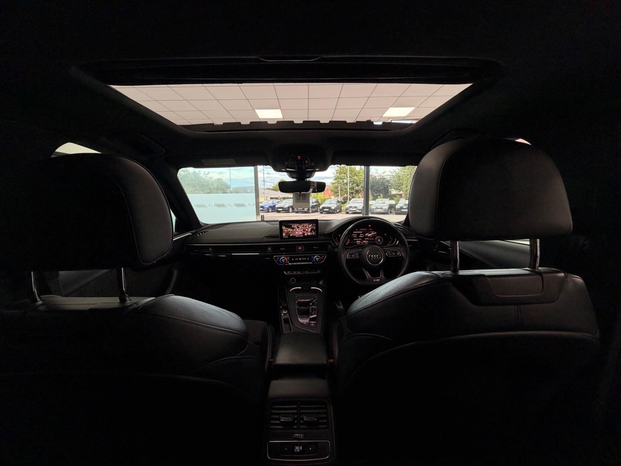 Audi A4 view 15