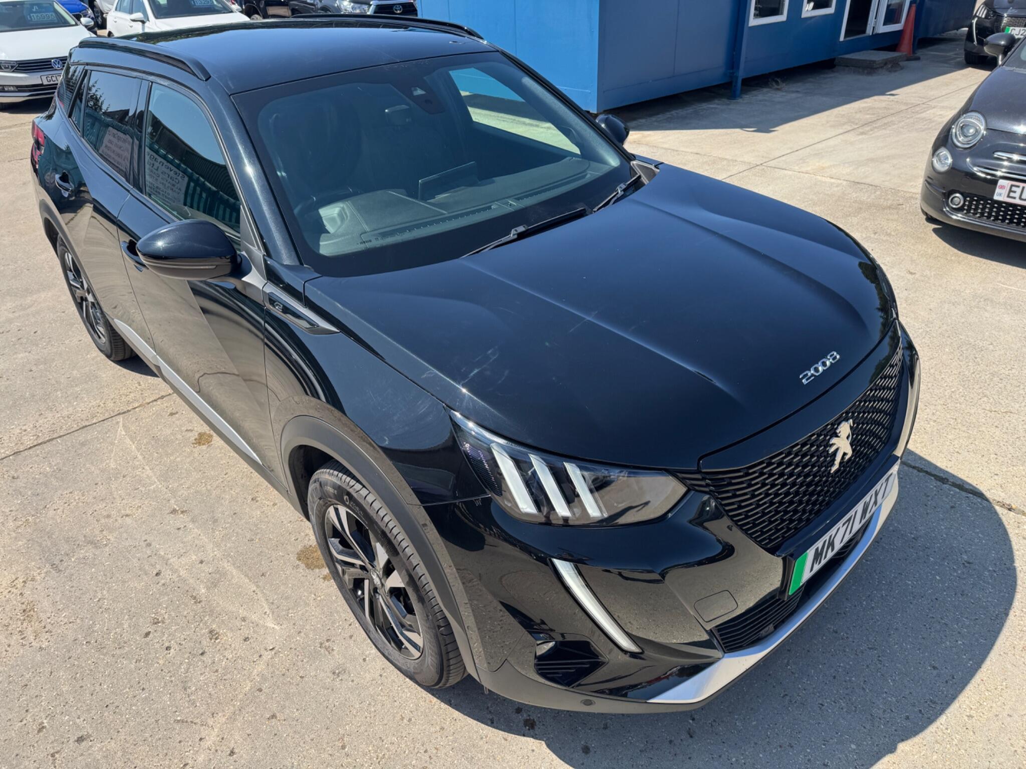 Peugeot E-2008 view 5