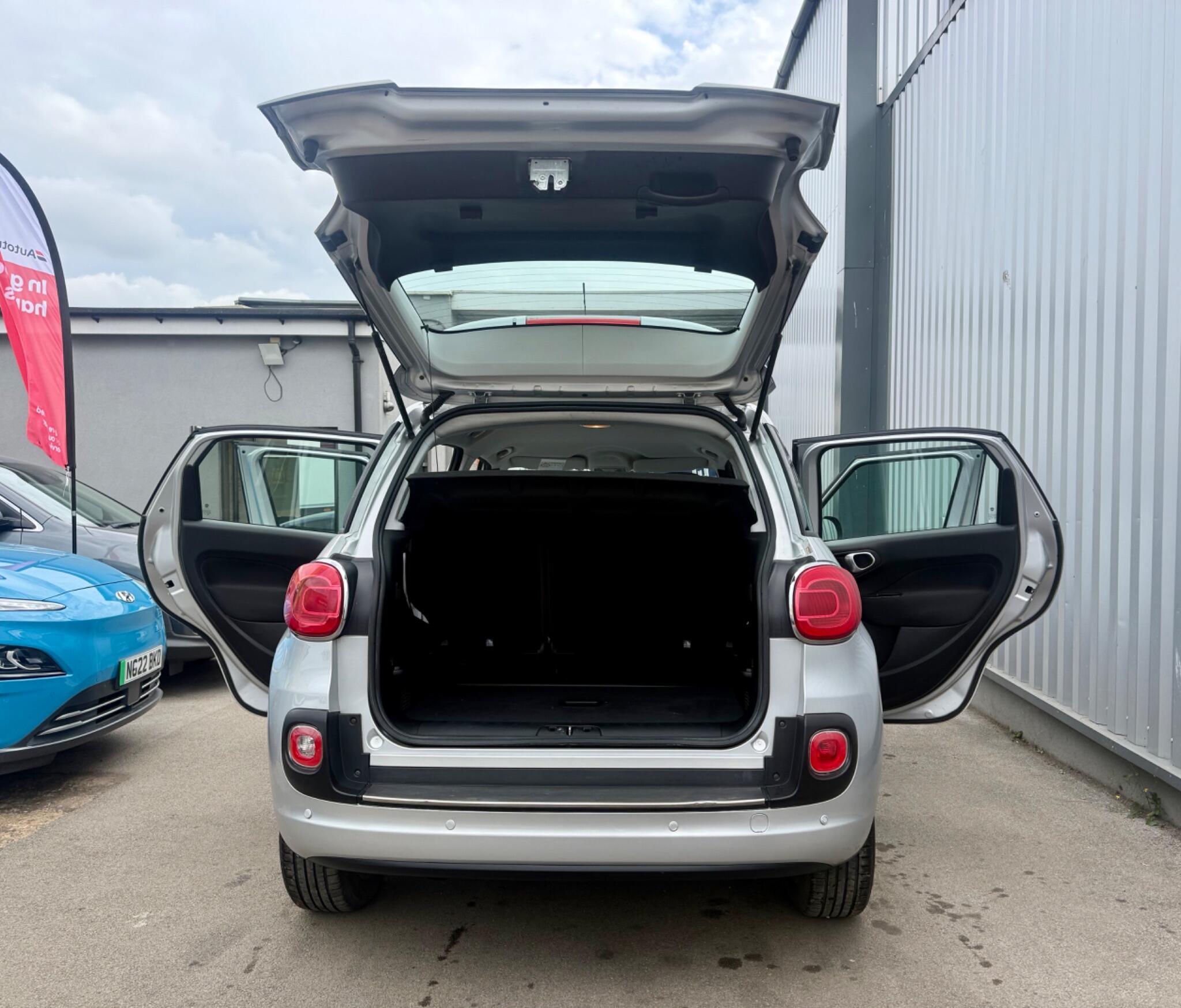 Fiat 500l view 28
