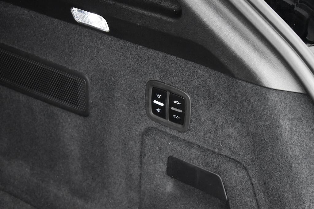 Porsche Cayenne view 64