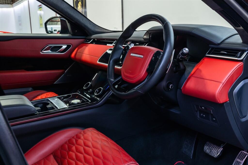 Land Rover Range Rover Velar view 8