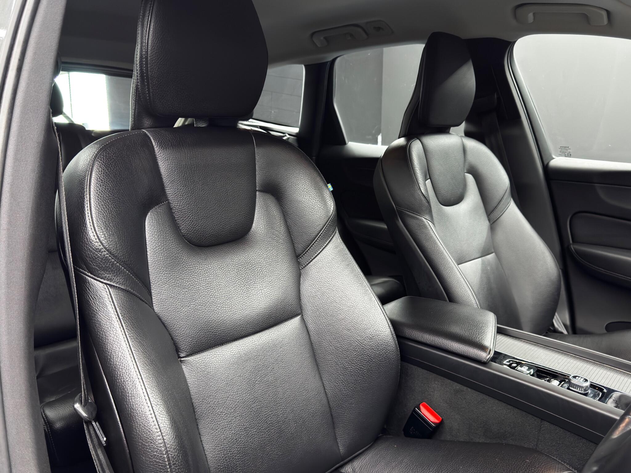 Volvo XC60 view 12