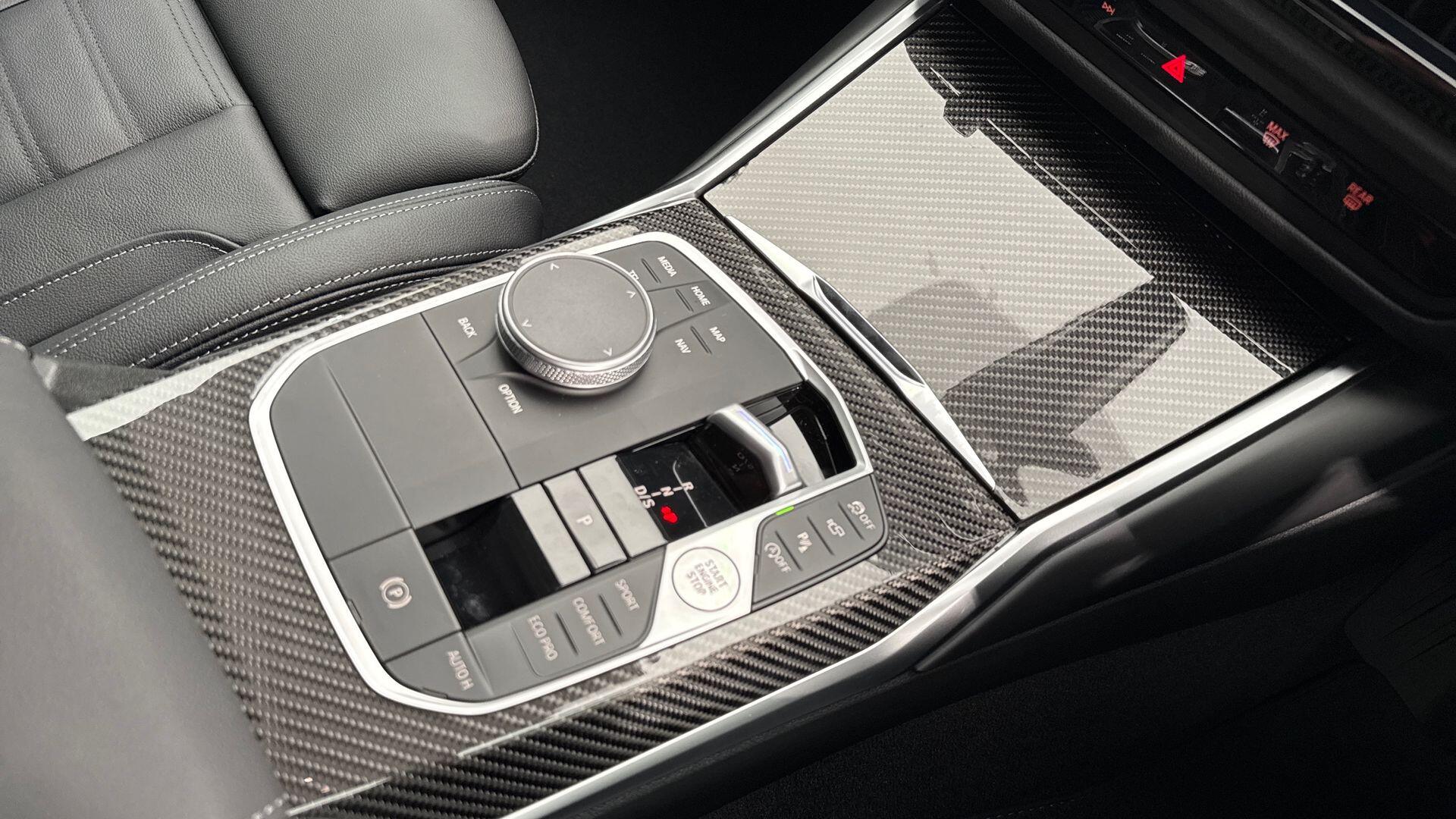 BMW 3 Series view 10