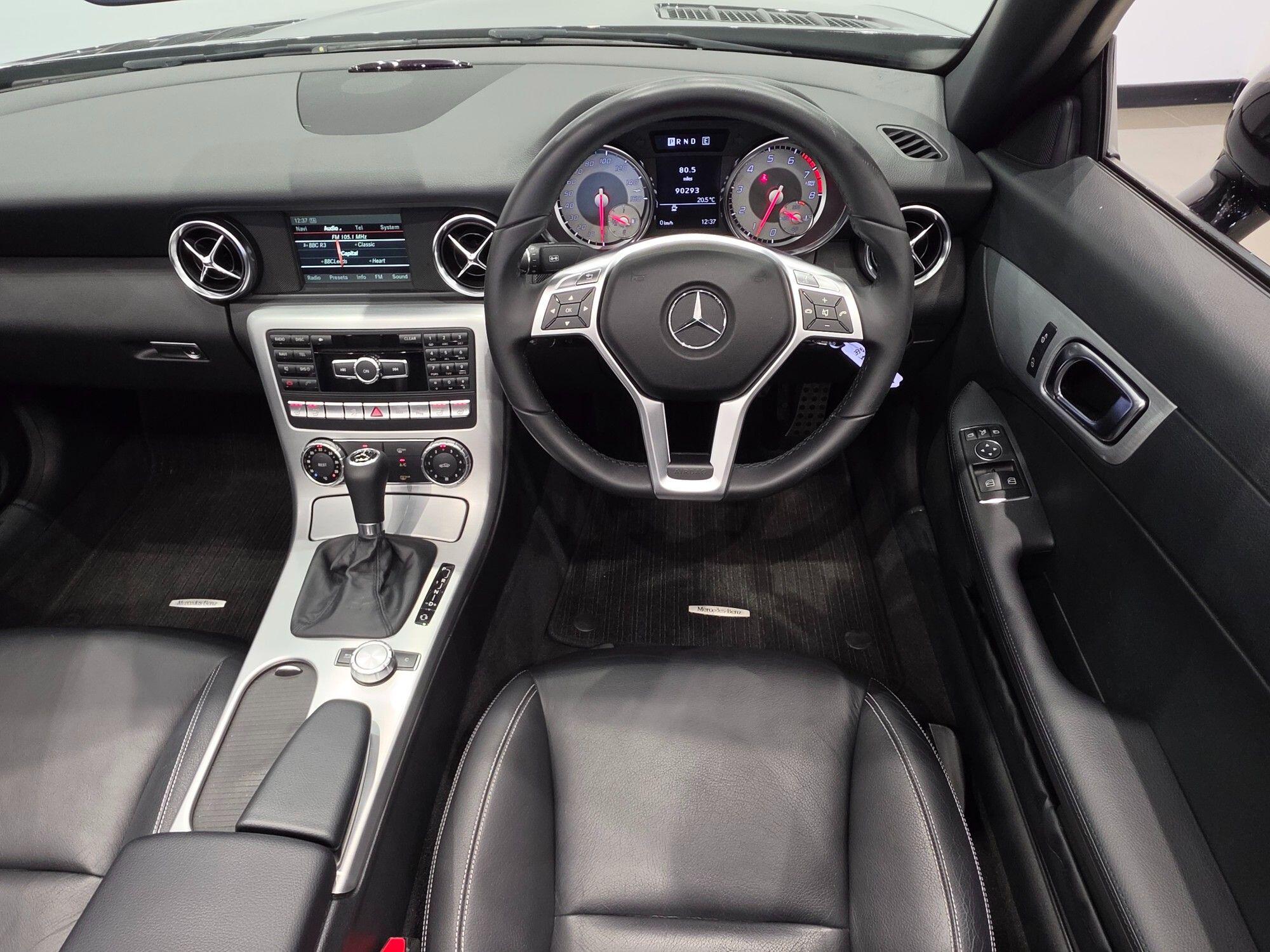 Mercedes-Benz SLK view 21