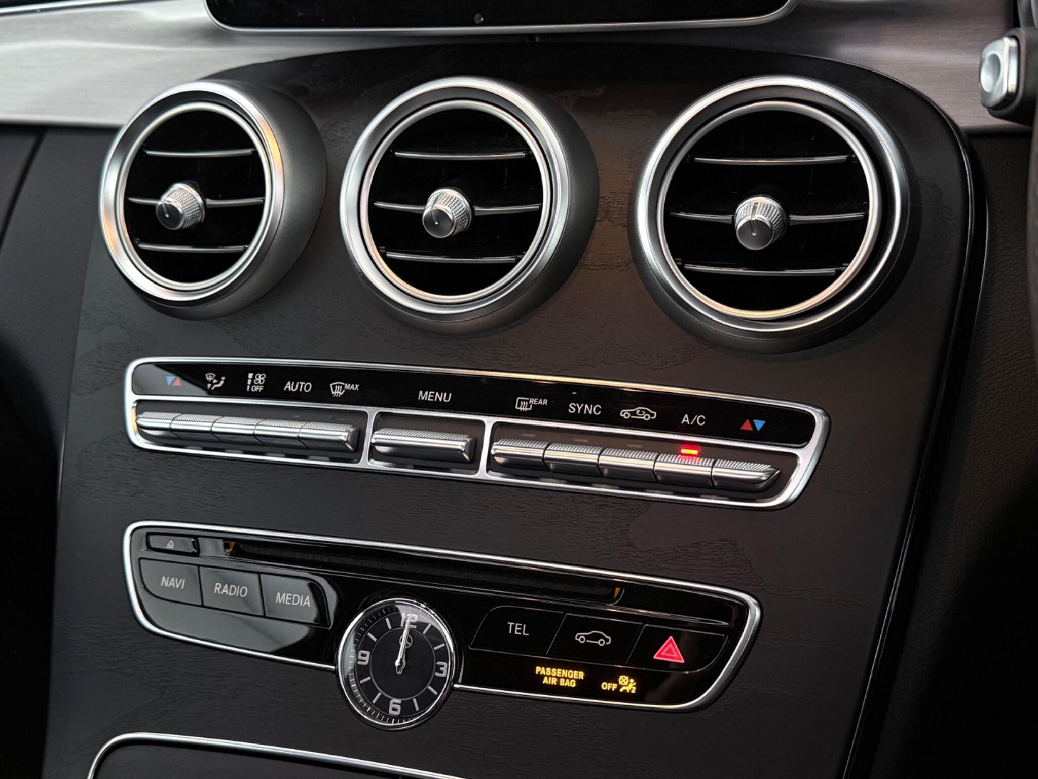 Mercedes-Benz C-Class view 19
