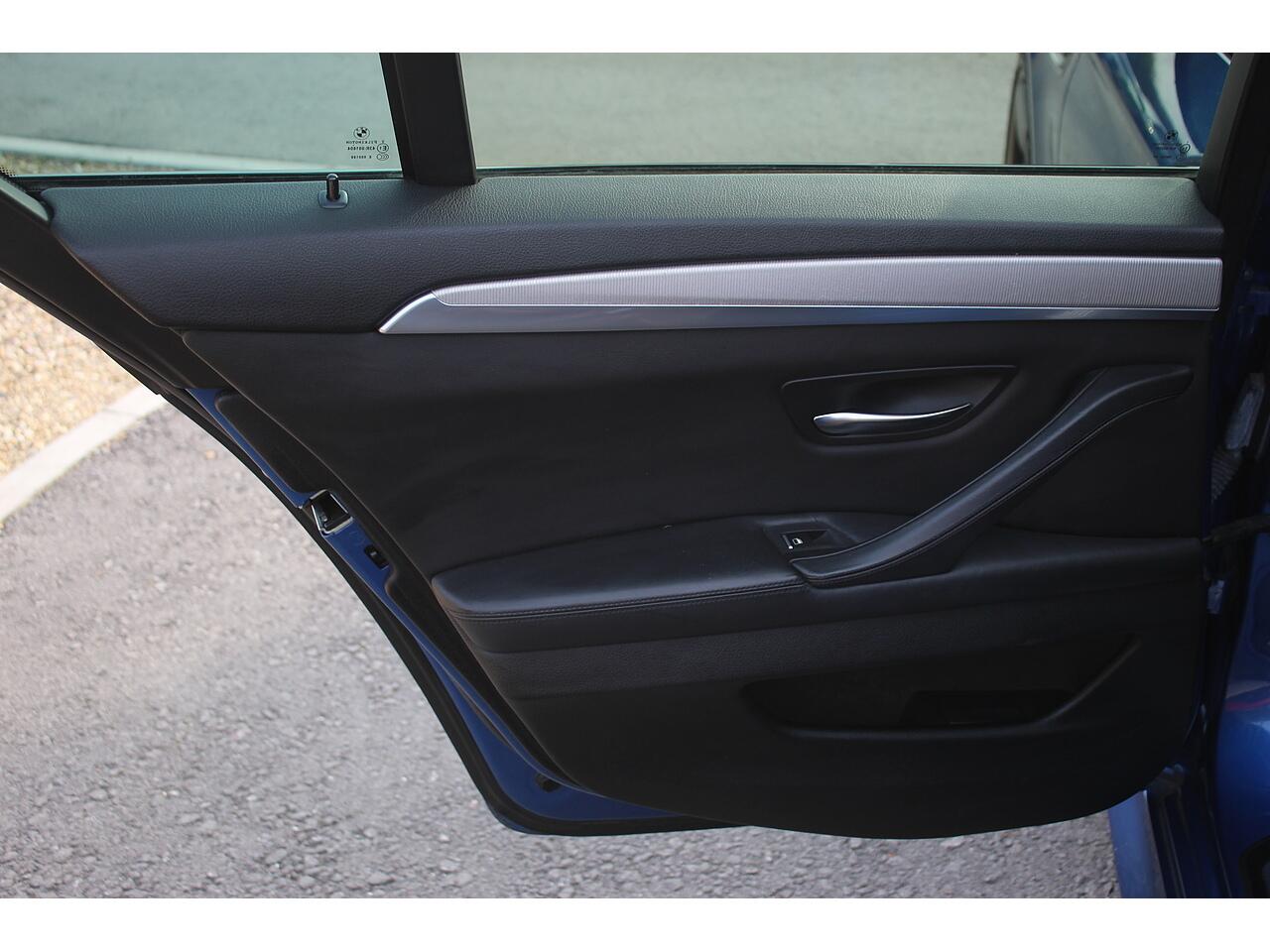 BMW M5 view 35