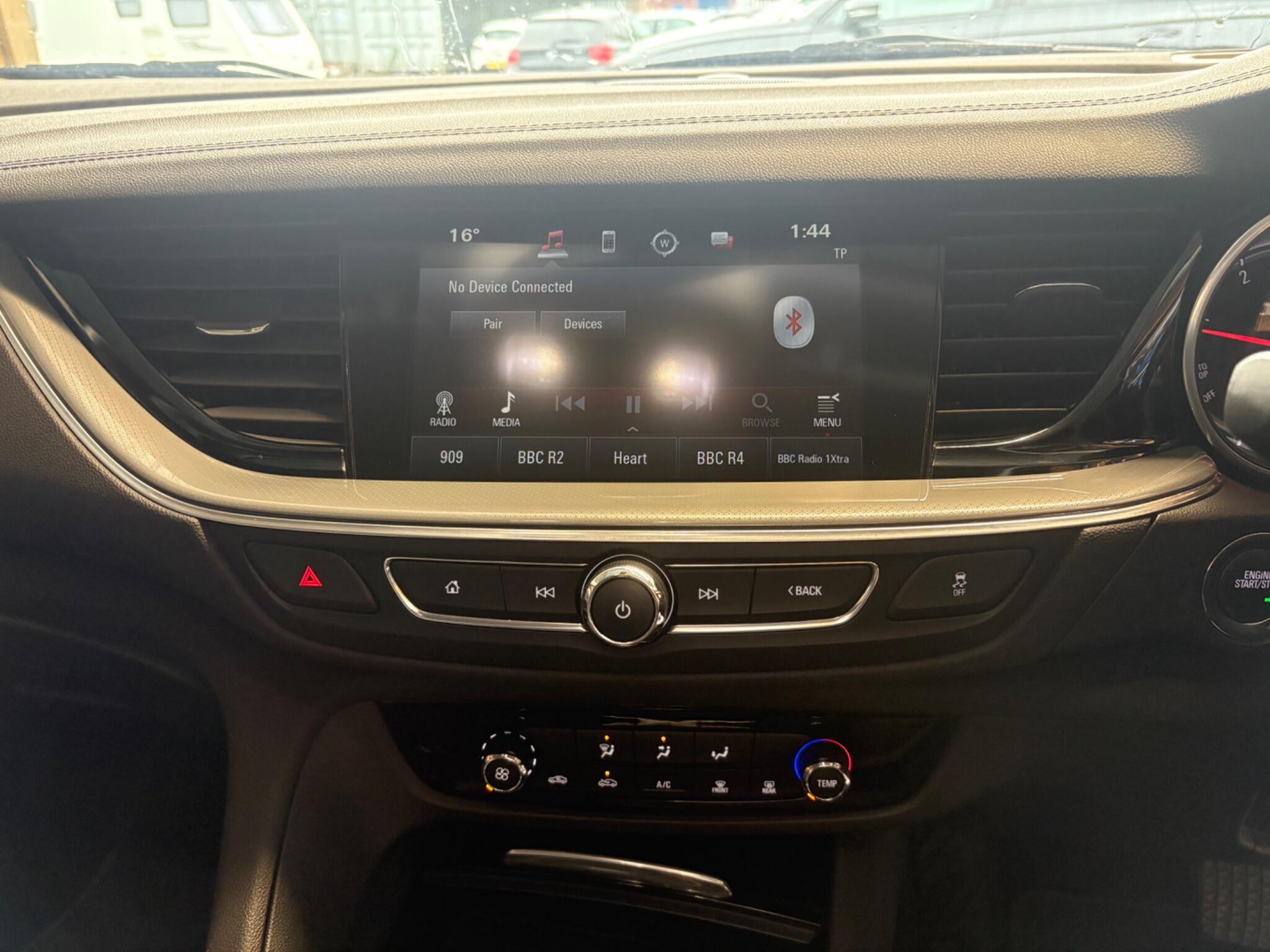 Vauxhall Insignia view 23