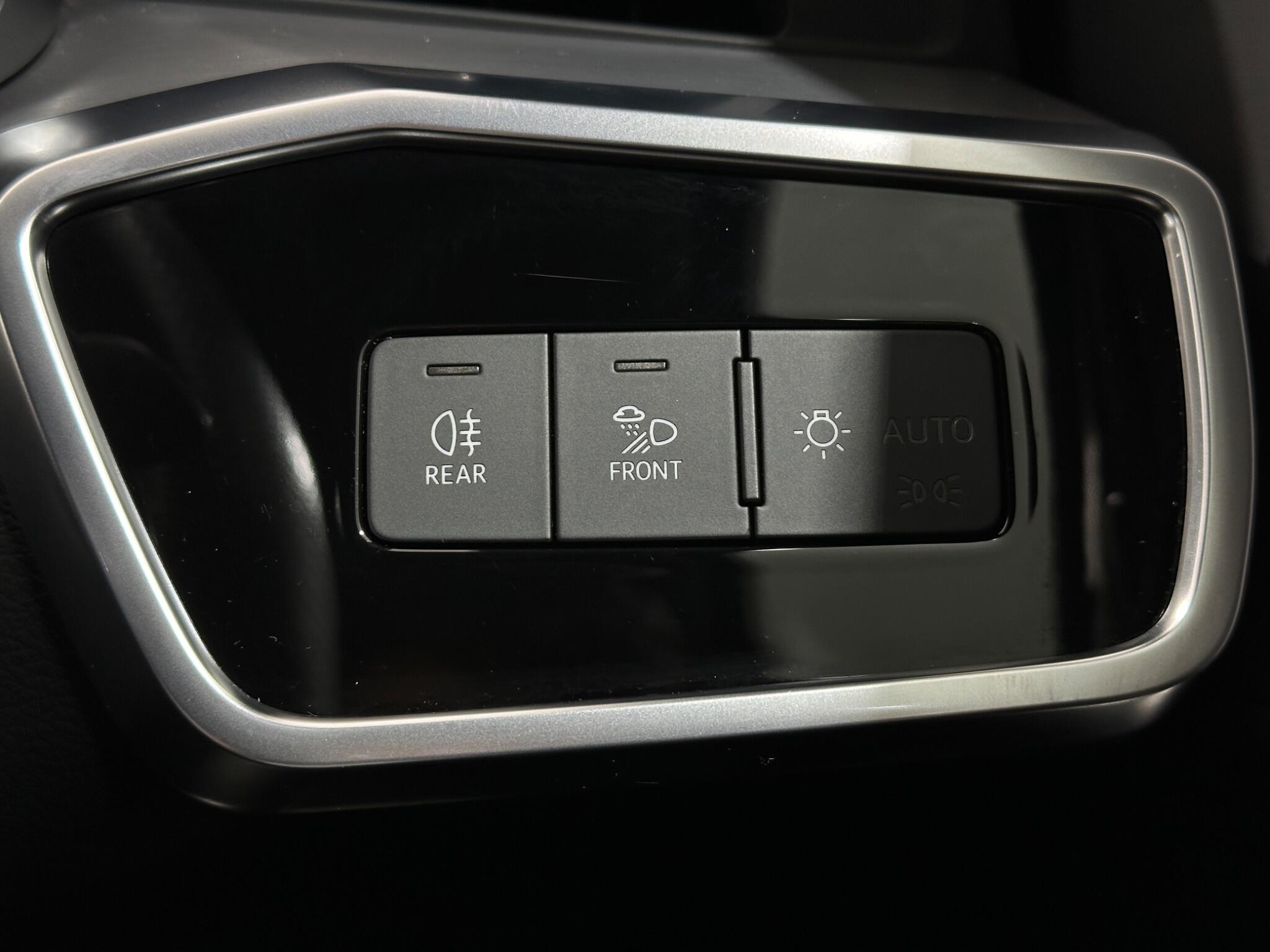 Audi A6 view 18