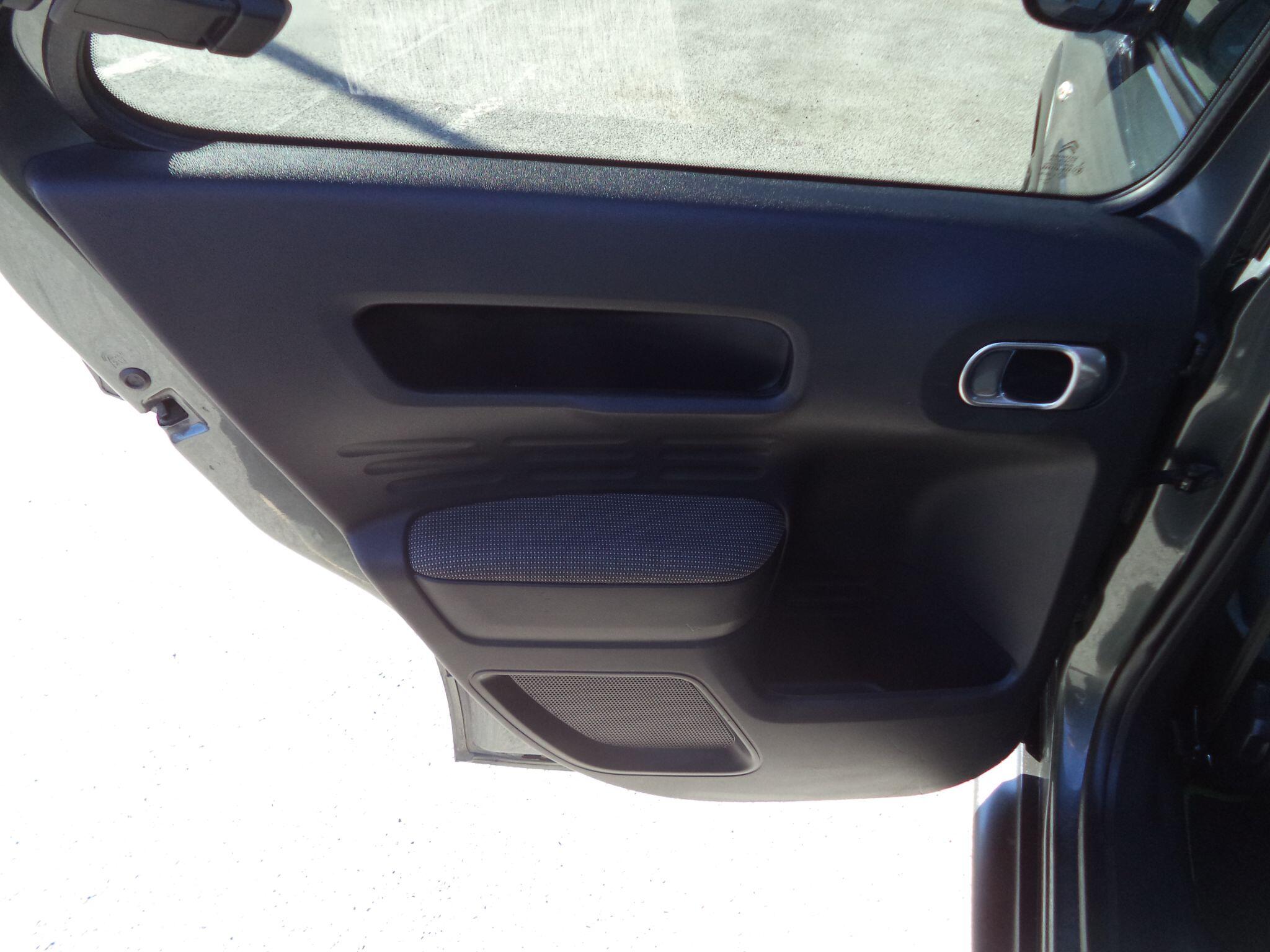 Citroen C4 Cactus view 28