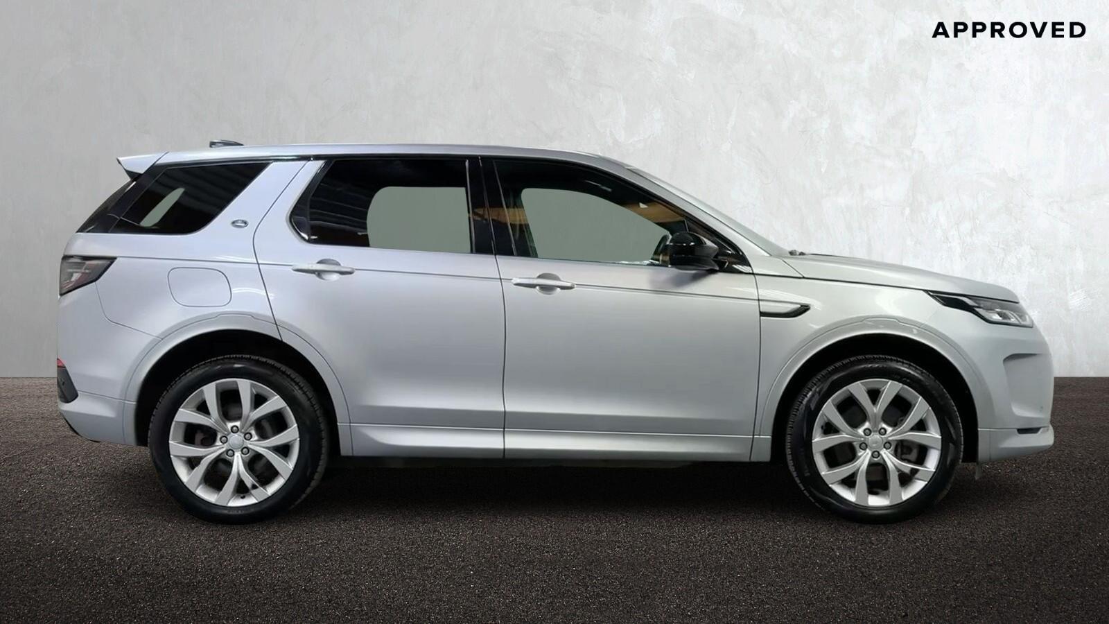 Land Rover Discovery Sport view 5