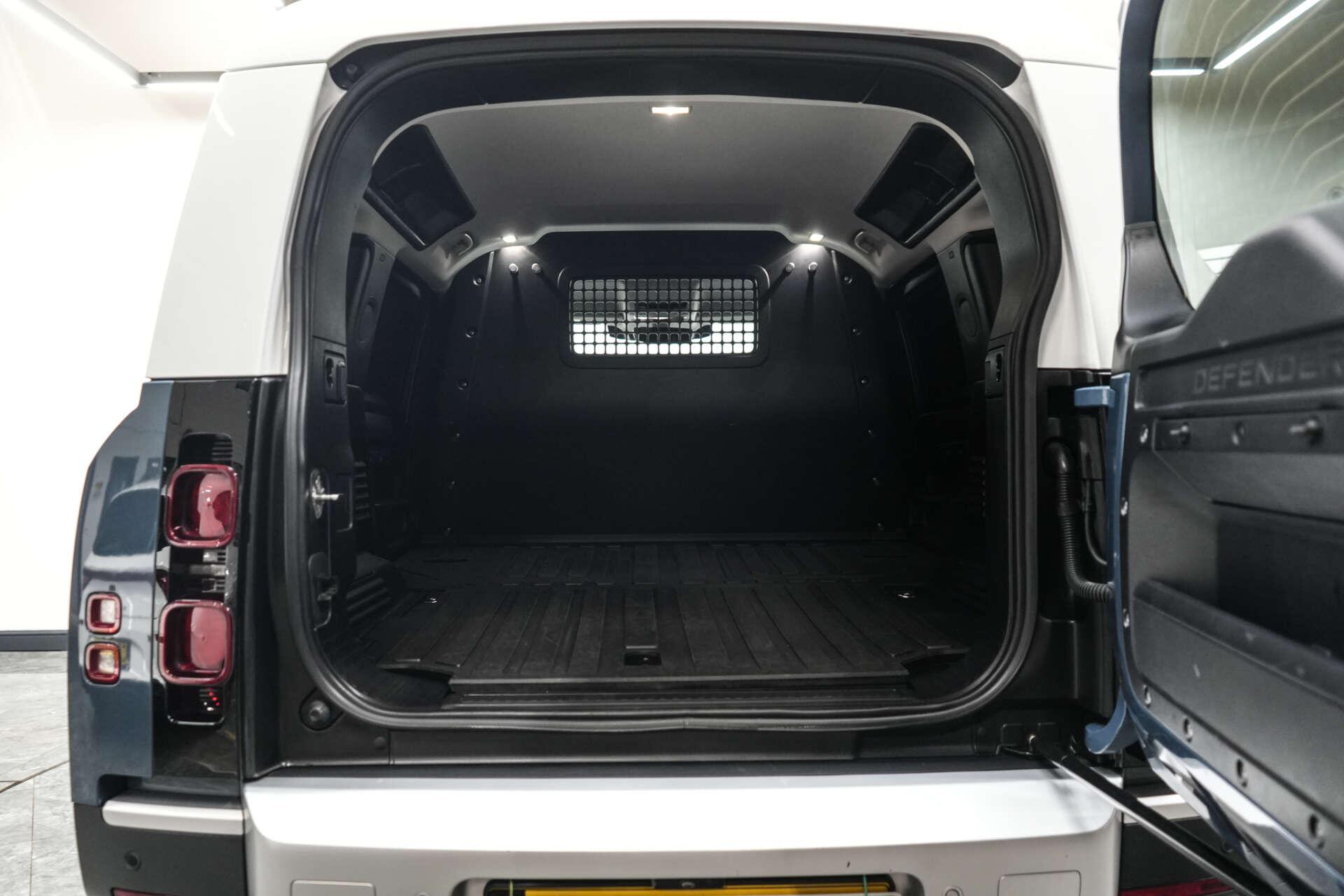 Land Rover Defender view 13
