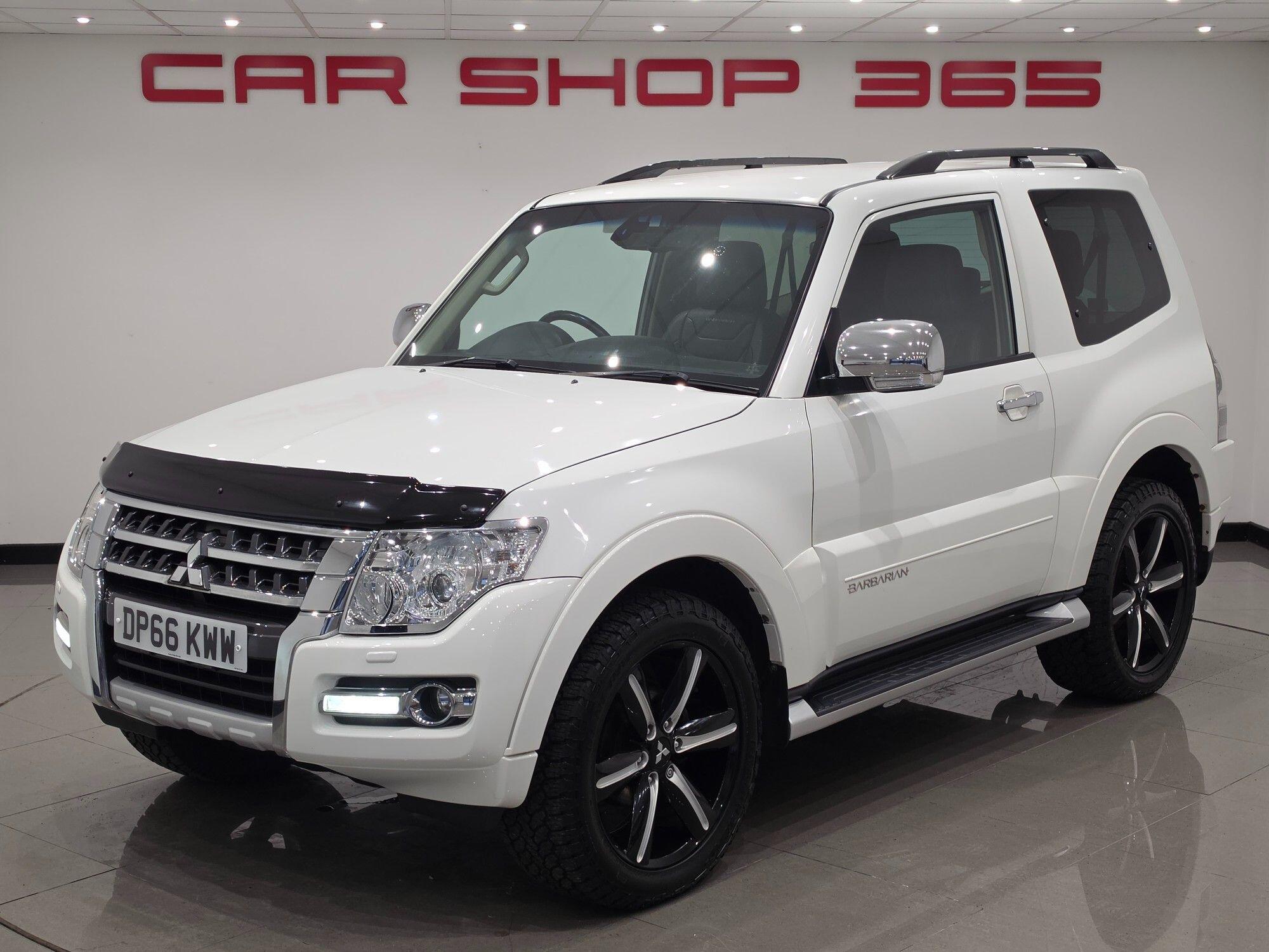 Mitsubishi Shogun view 90