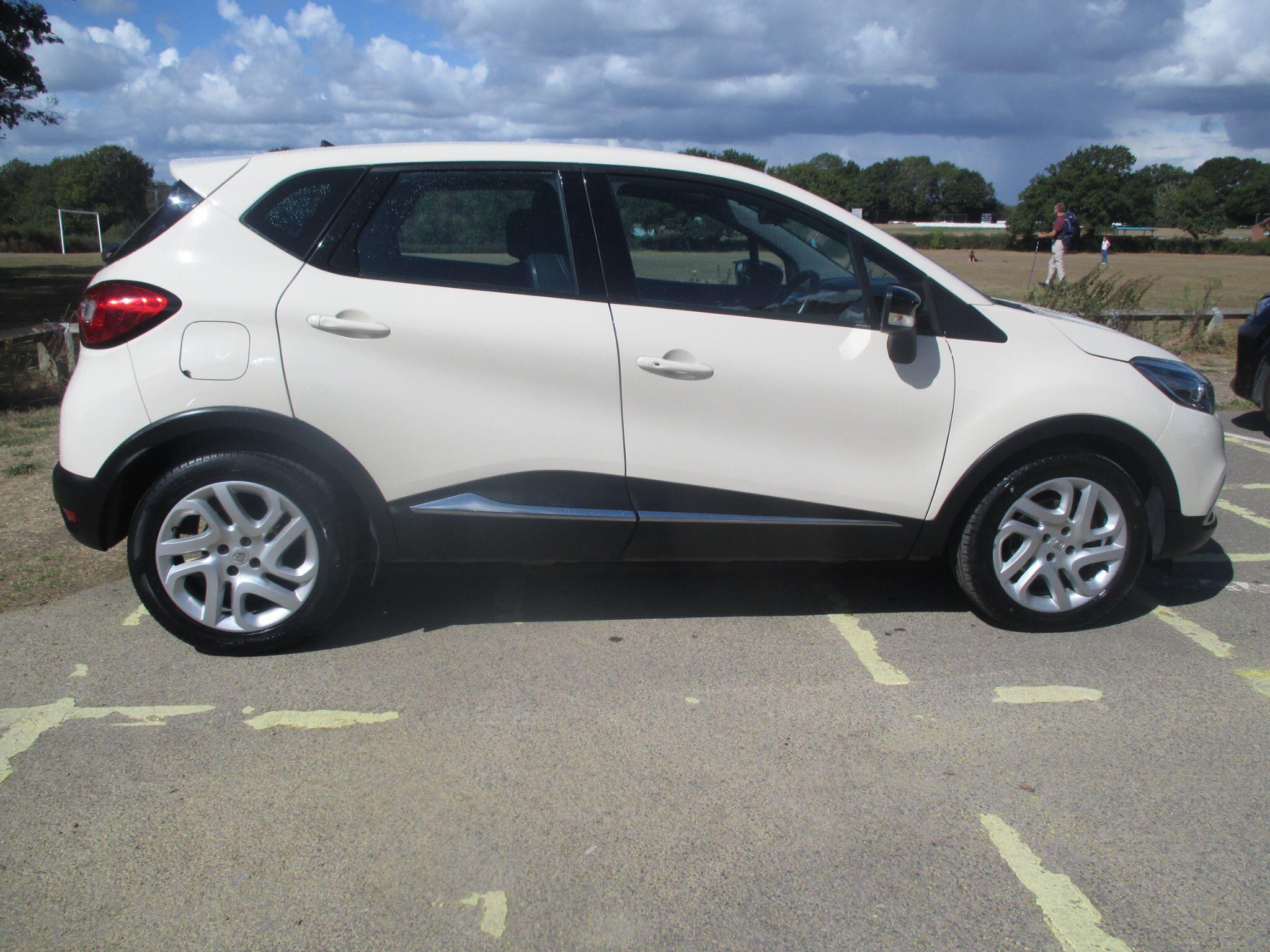 Renault Captur view 7