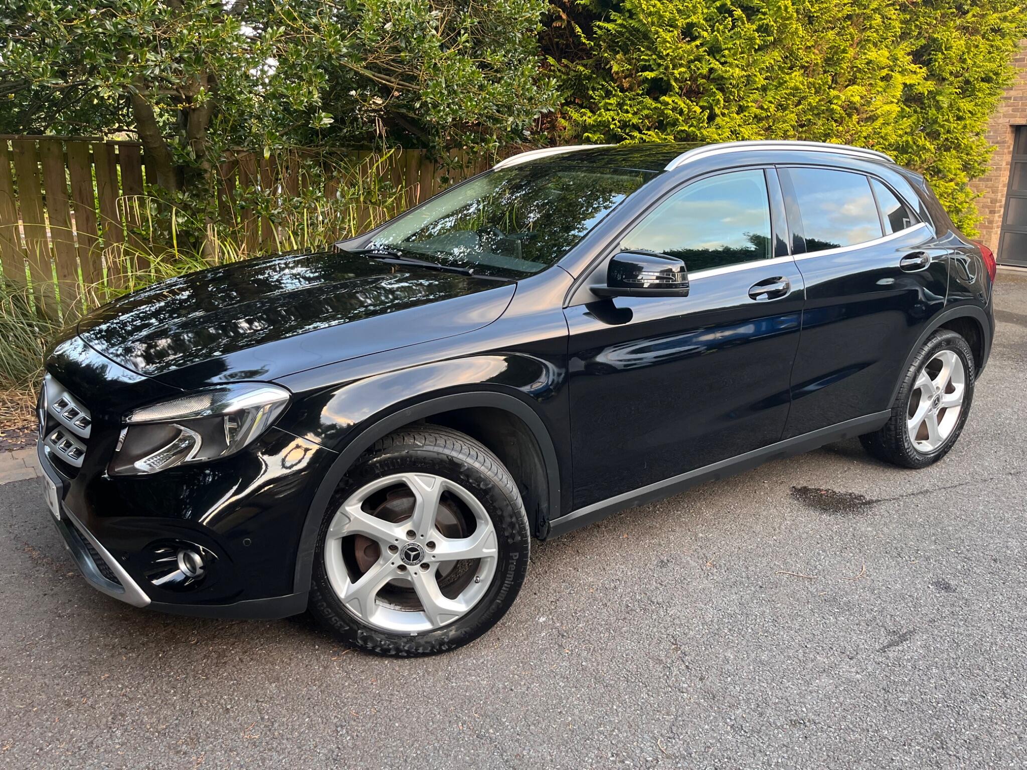 Mercedes-Benz Gla view 5