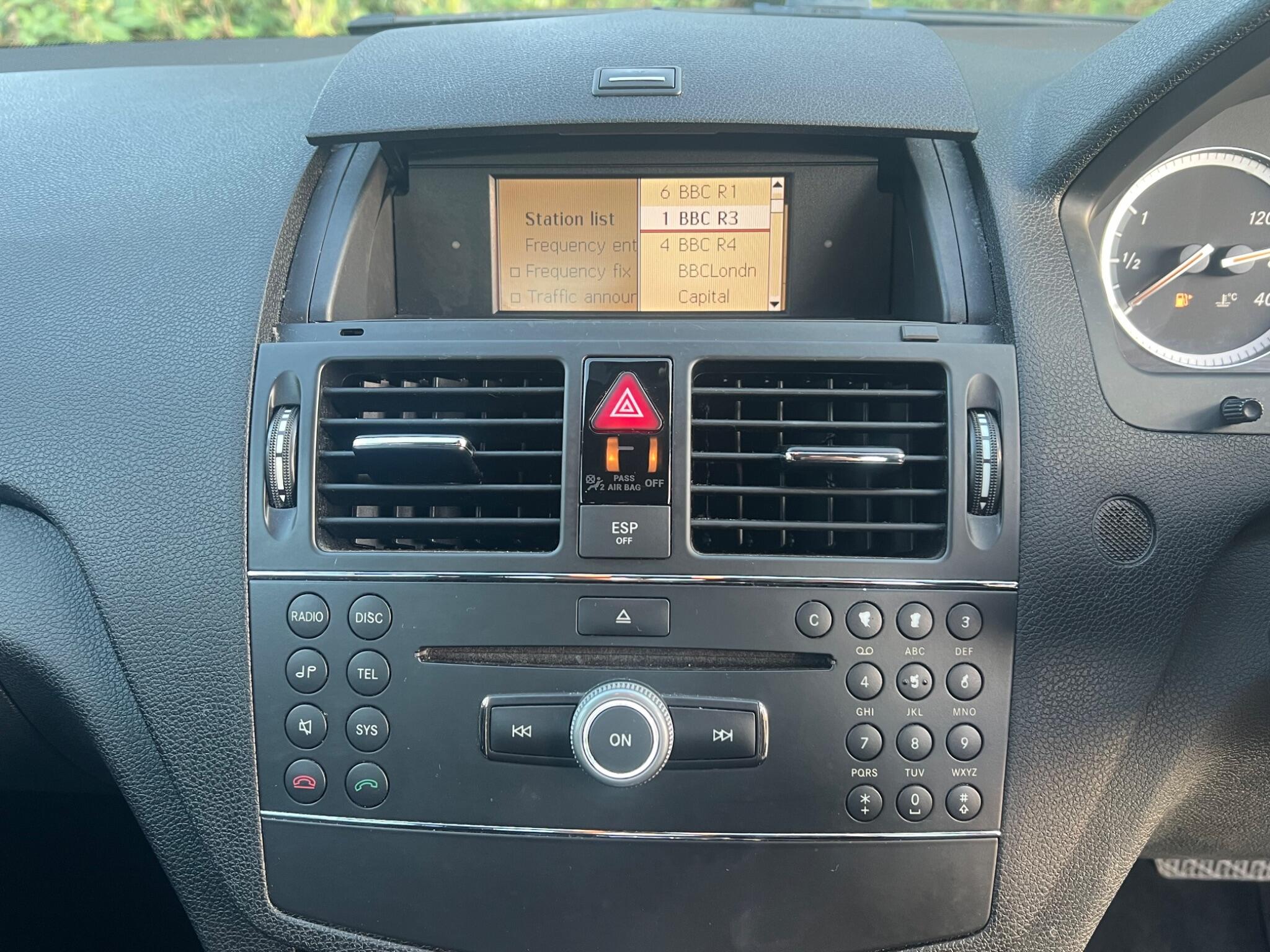 Mercedes-Benz C-Class view 30