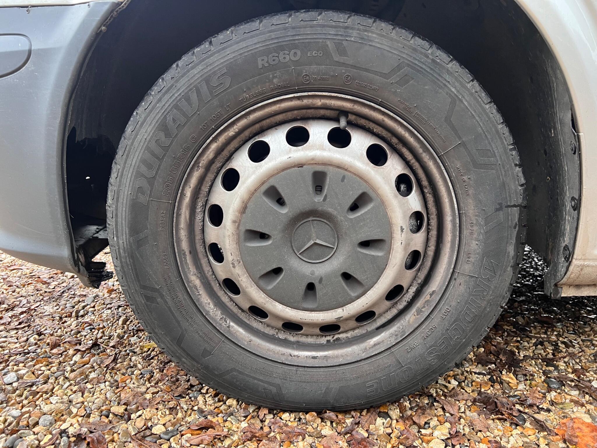 Mercedes-Benz Vito view 43