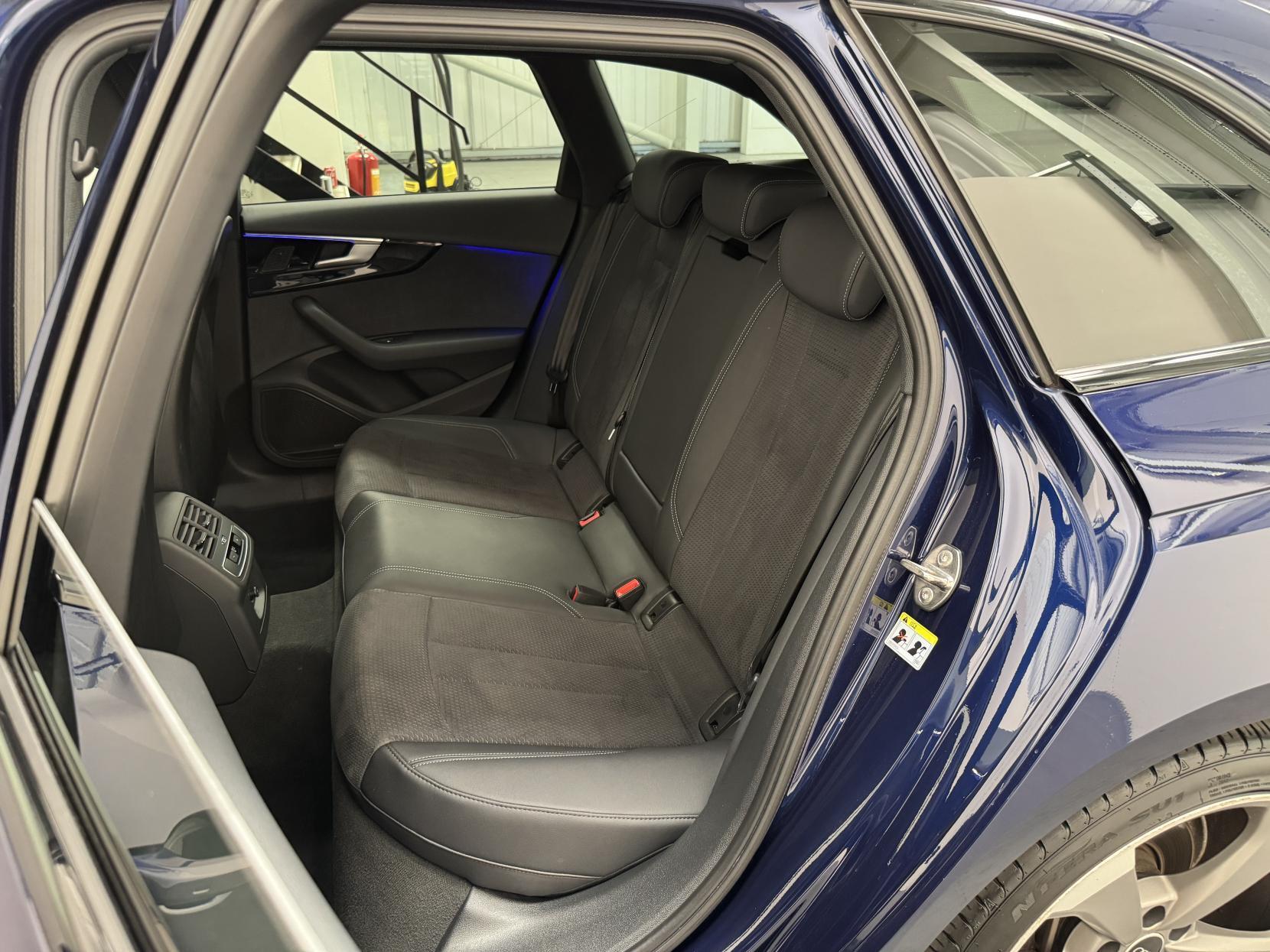 Audi A4 Avant view 50
