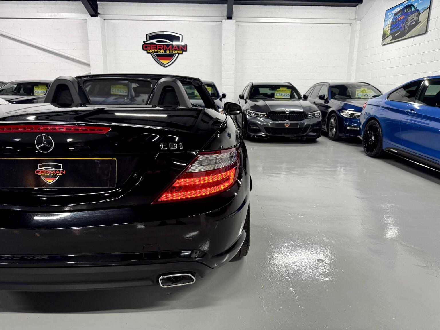 Mercedes-Benz SLK view 33
