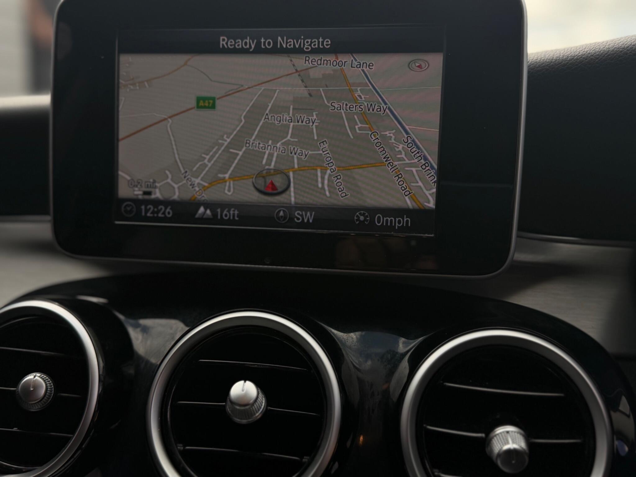 Mercedes-Benz C Class view 19