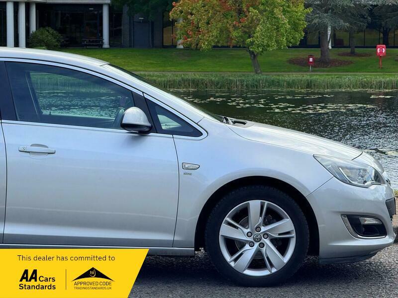 2015 Vauxhall Astra 1.6i SRi Euro 6 5dr • 60,200 miles image 6