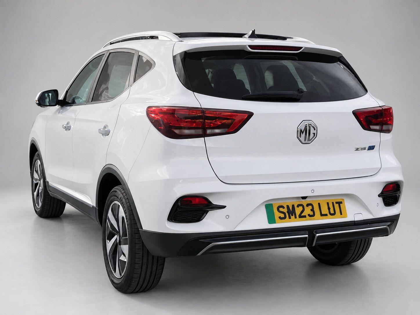 MG ZS view 13