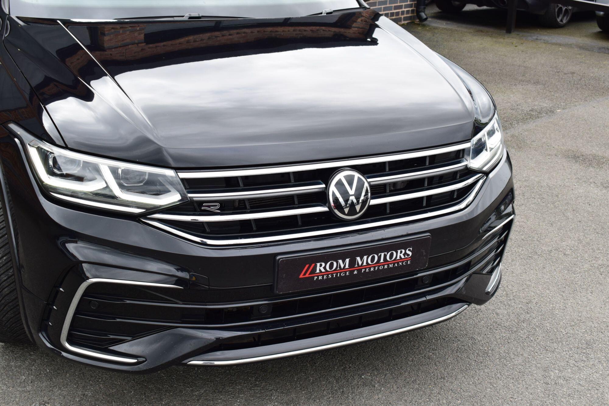 Volkswagen Tiguan Allspace view 42