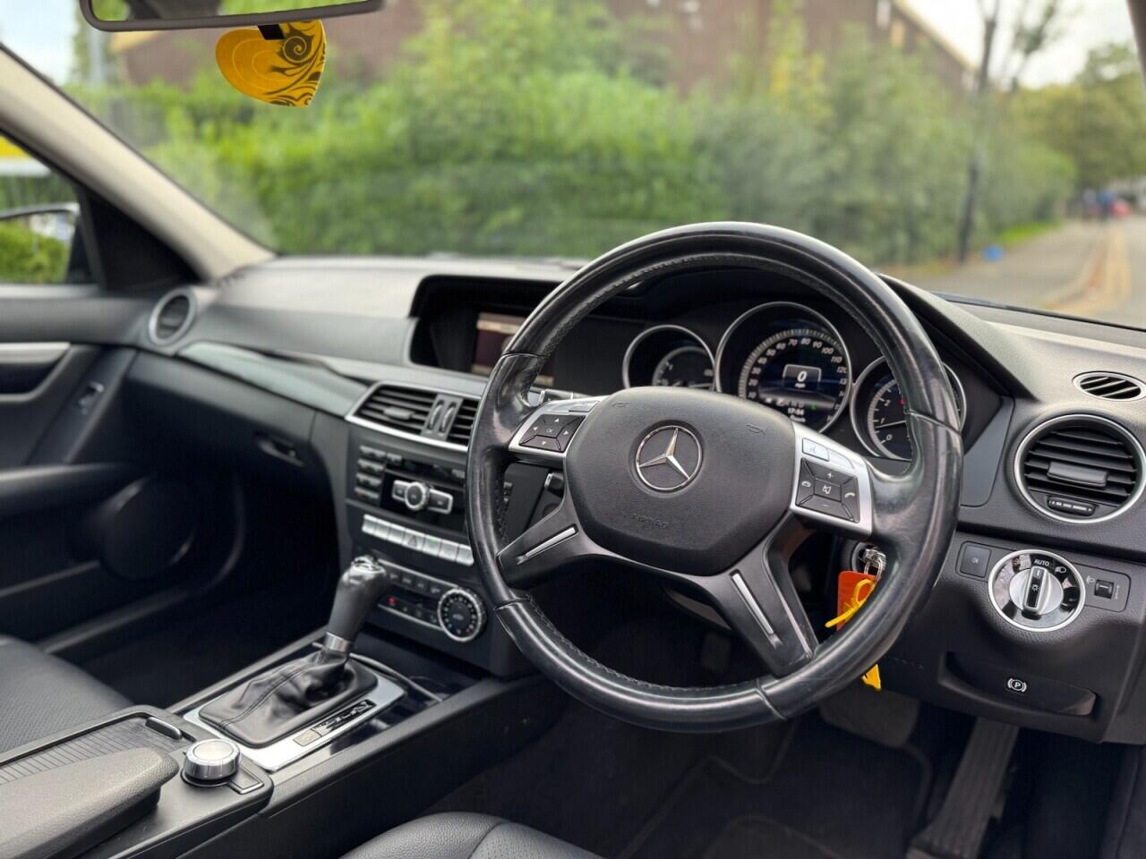 Mercedes-Benz C-Class view 11