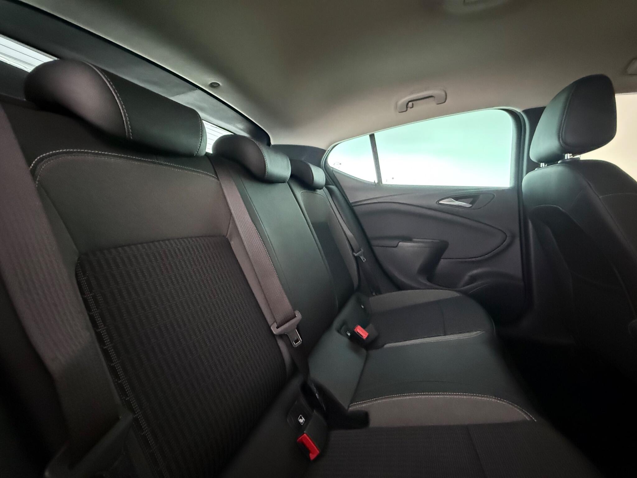 Vauxhall Astra view 29