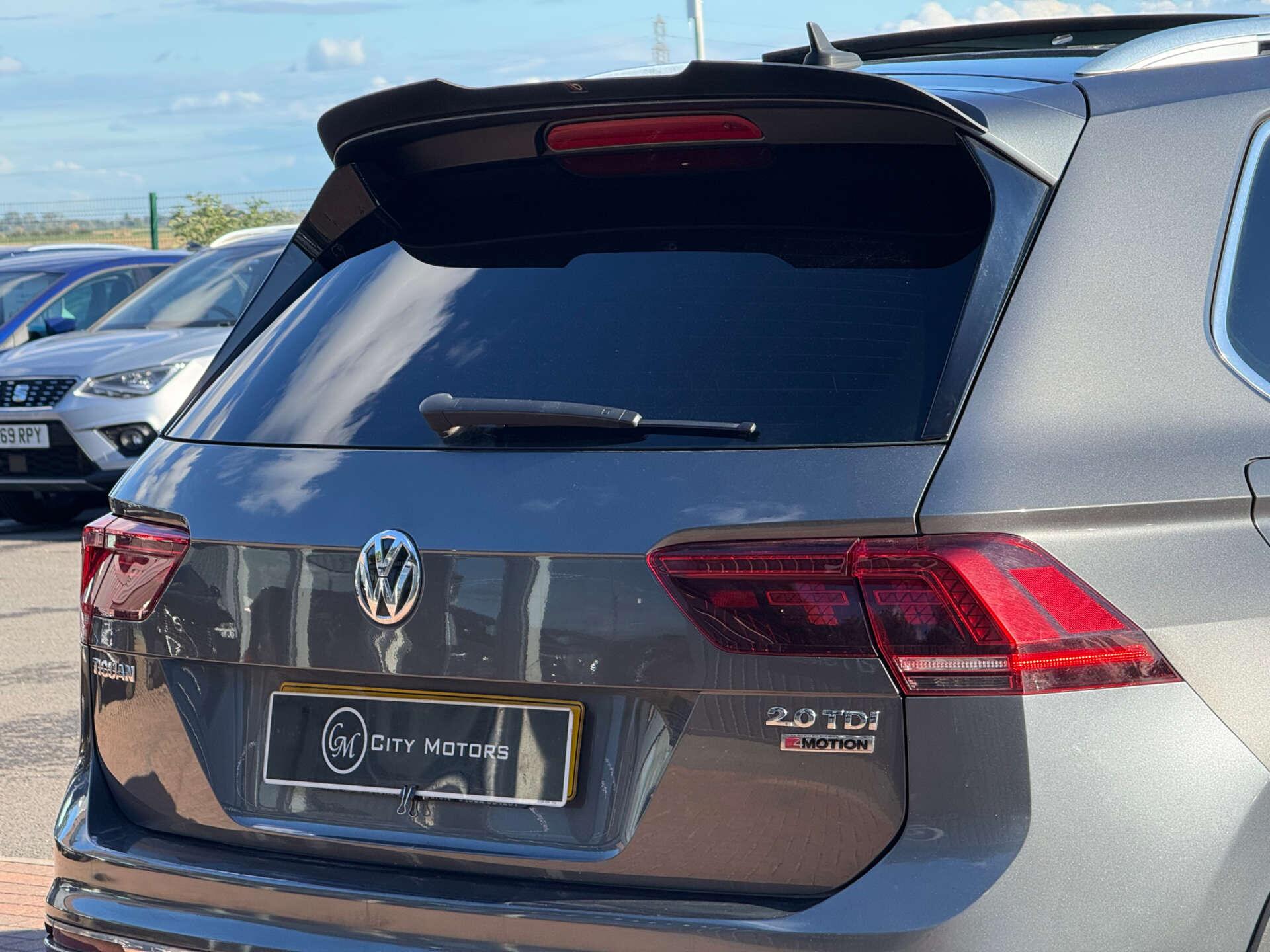 Volkswagen Tiguan view 21