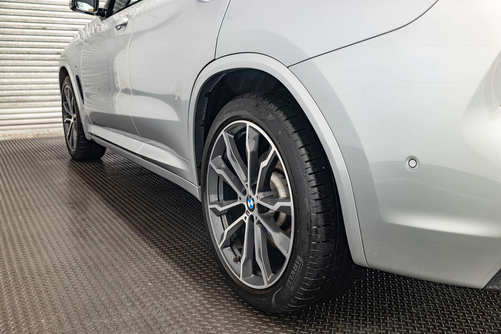 BMW X3 view 90