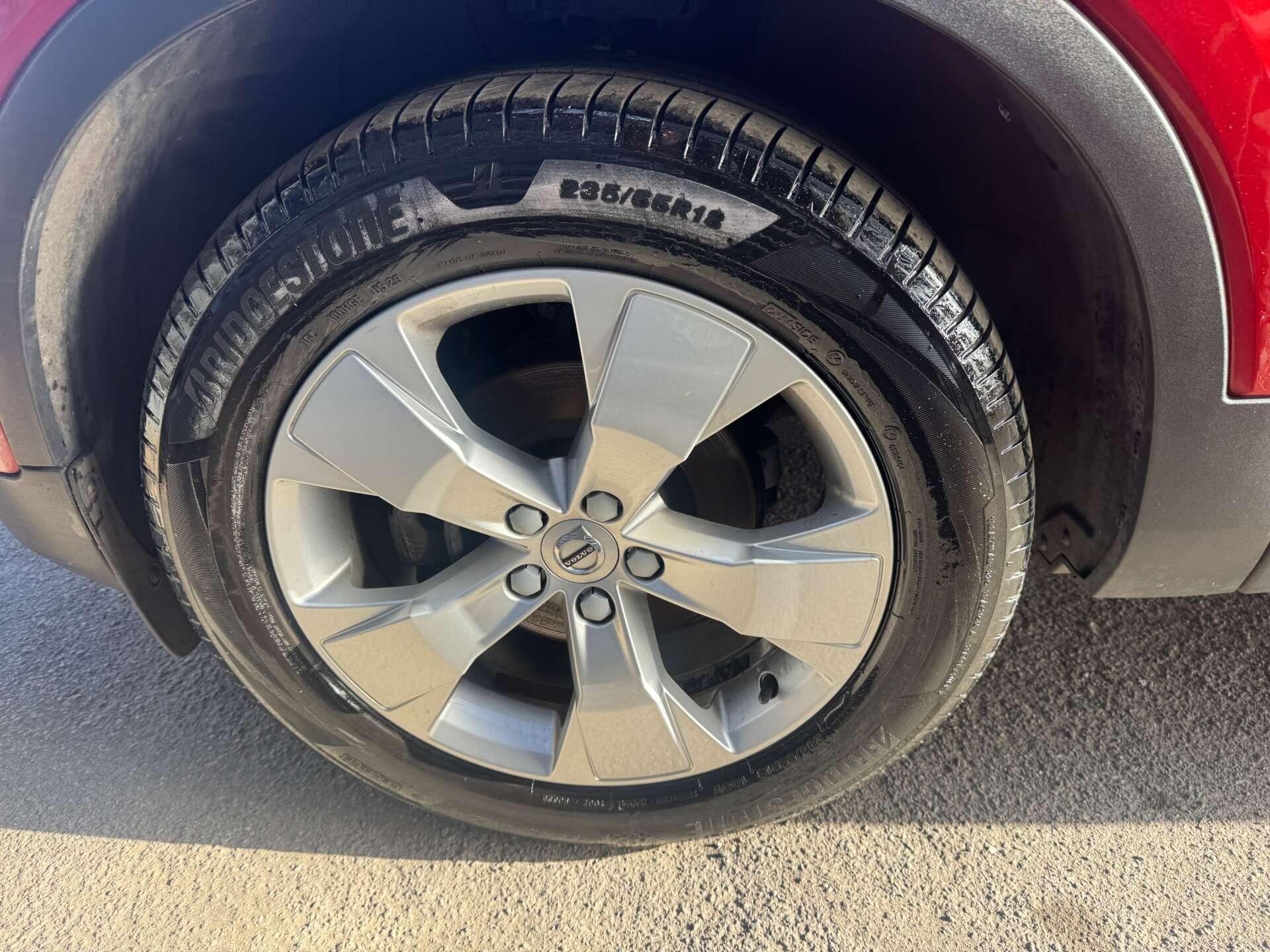 Volvo XC40 view 36