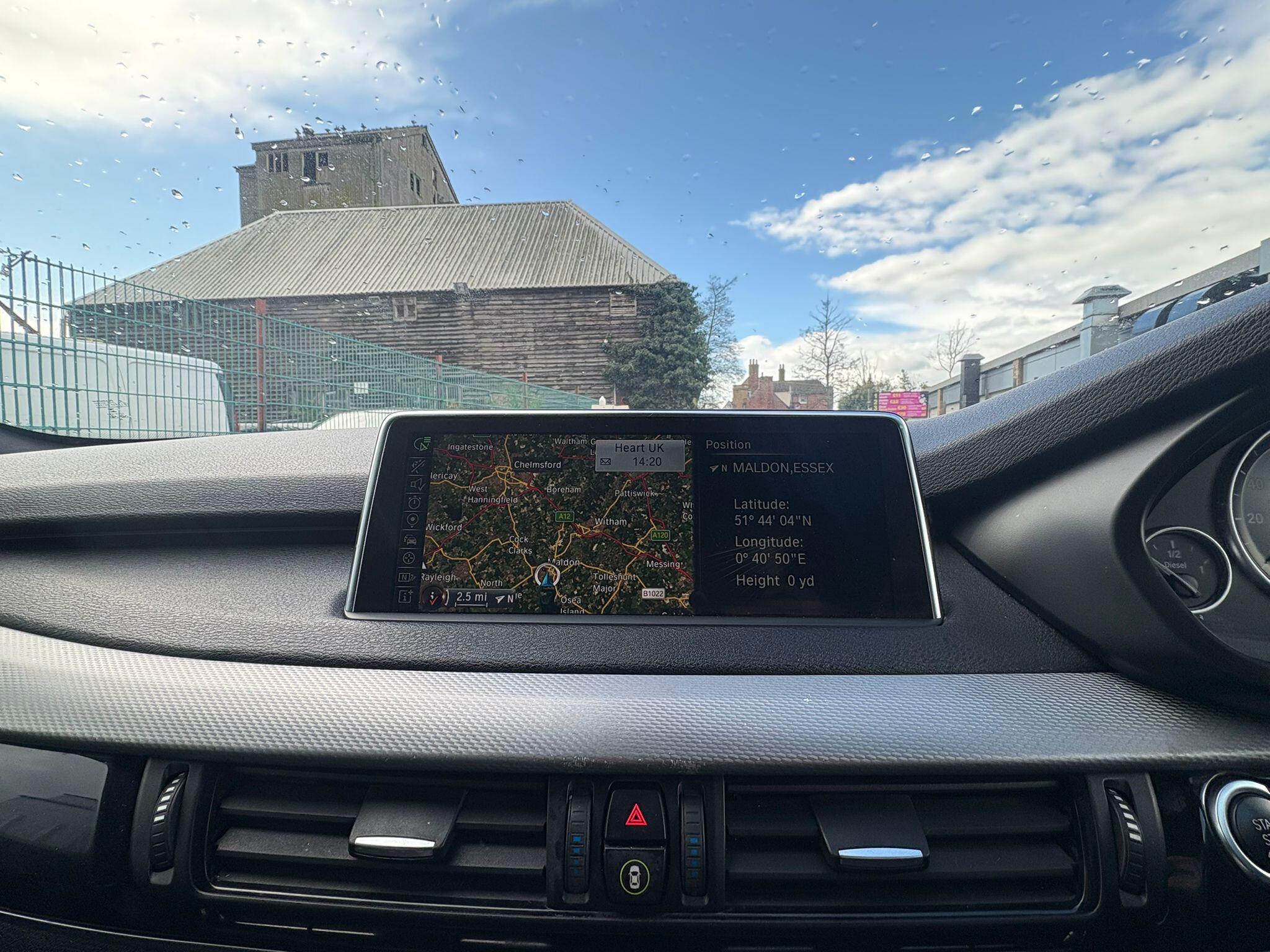 BMW X5 view 28