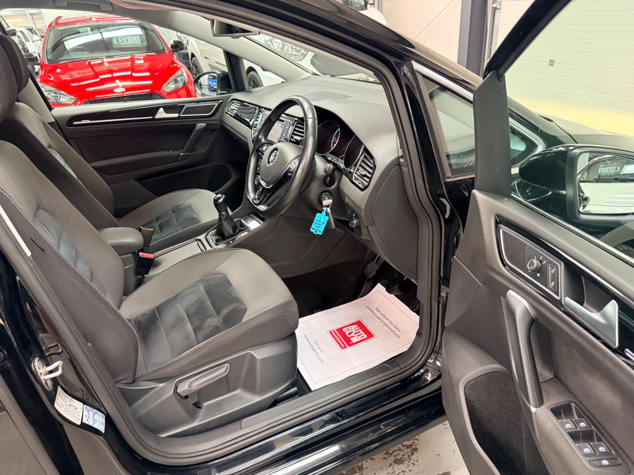 Volkswagen Golf Sportsvan view 10
