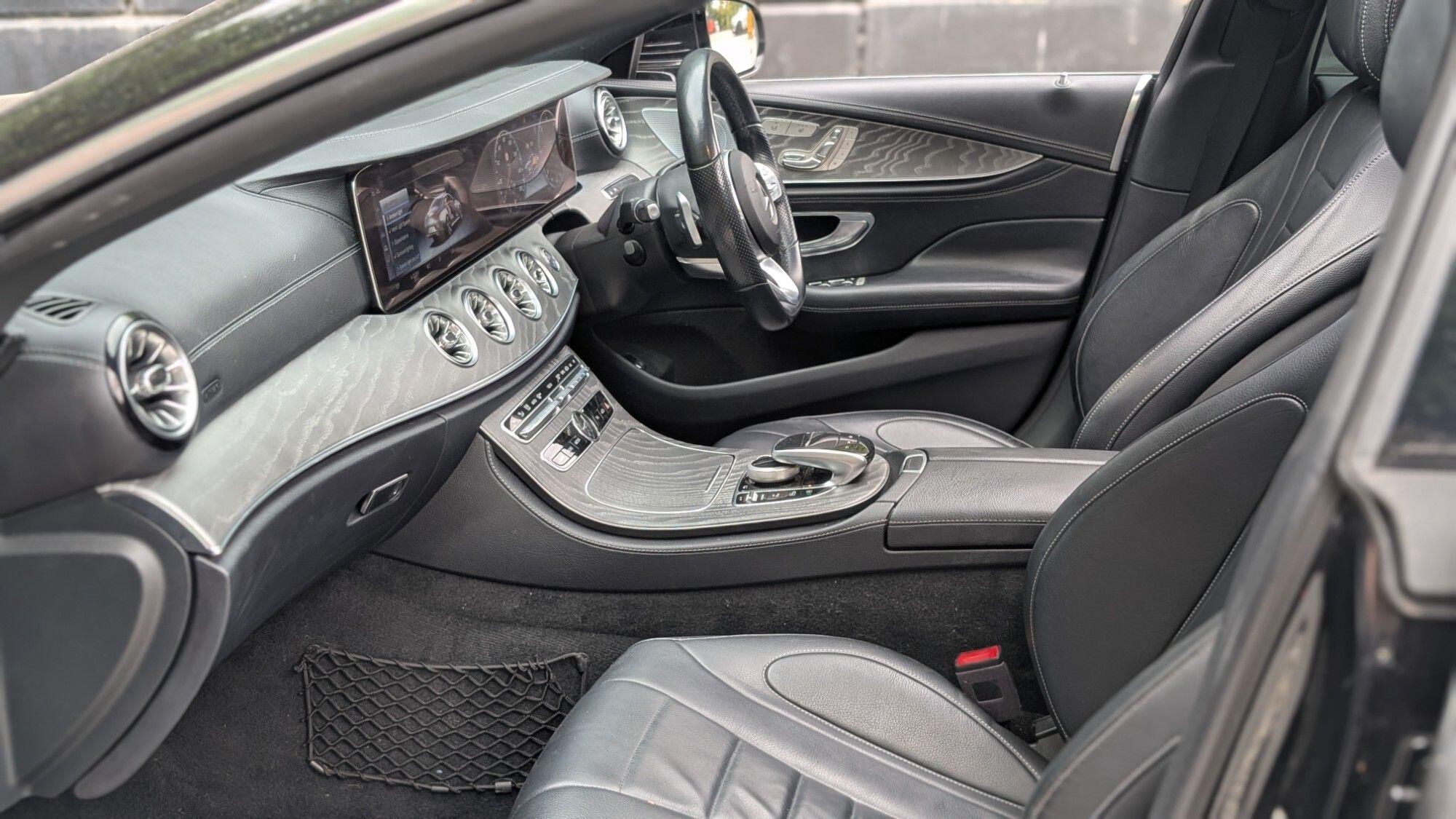 Mercedes-Benz CLS view 13