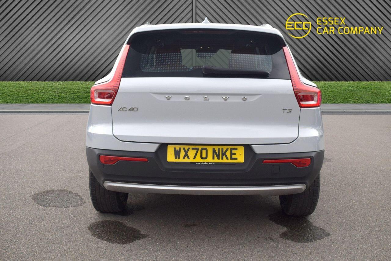 Volvo XC40 view 13
