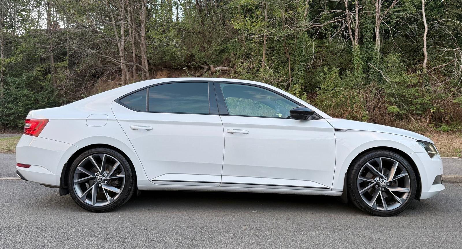 Skoda Superb view 4