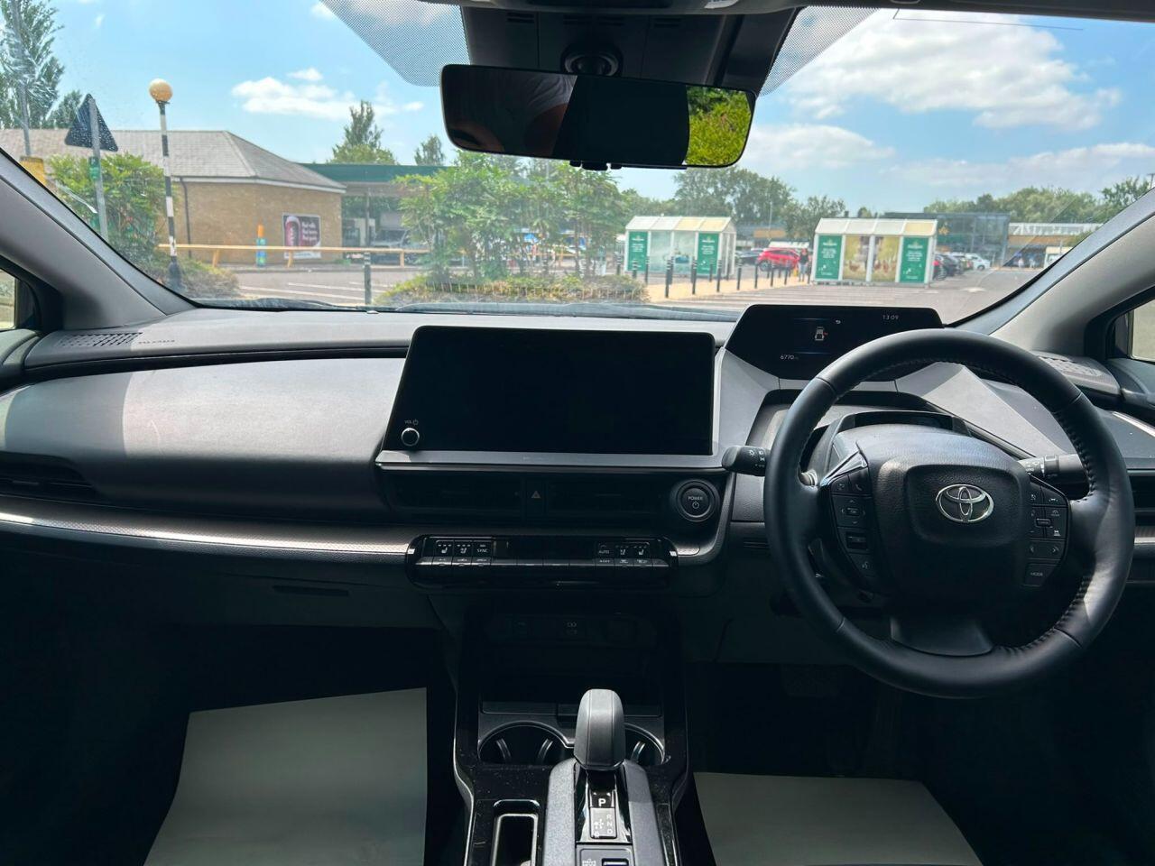 Toyota Prius view 22
