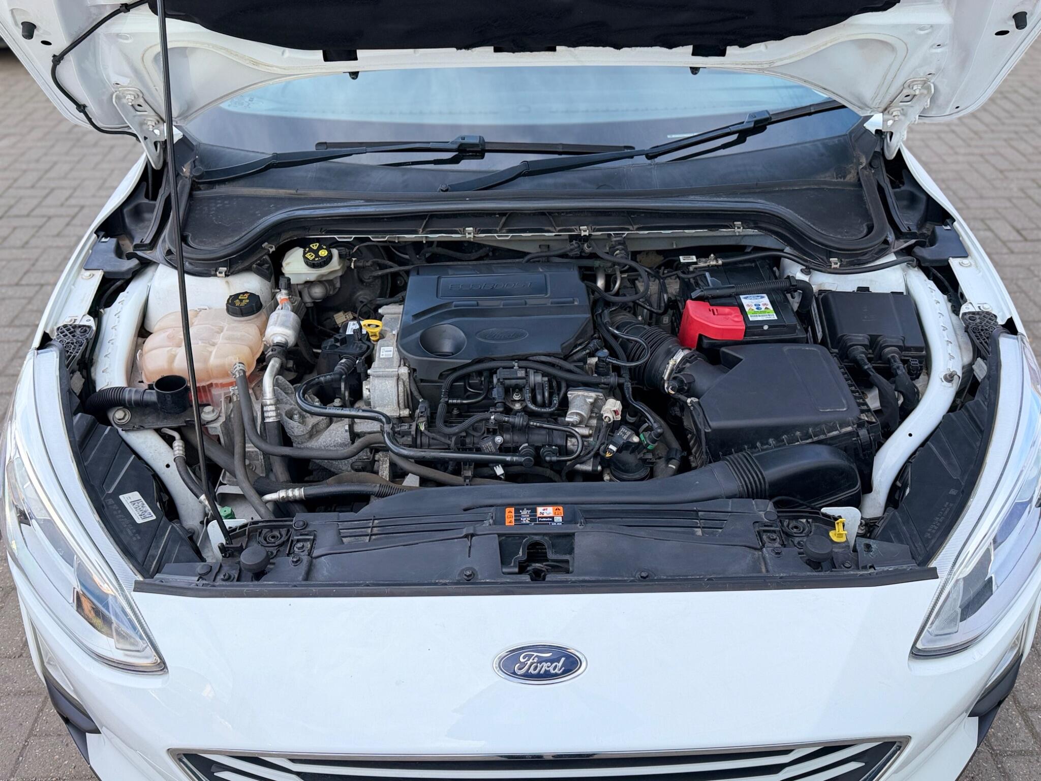 Ford Focus view 28