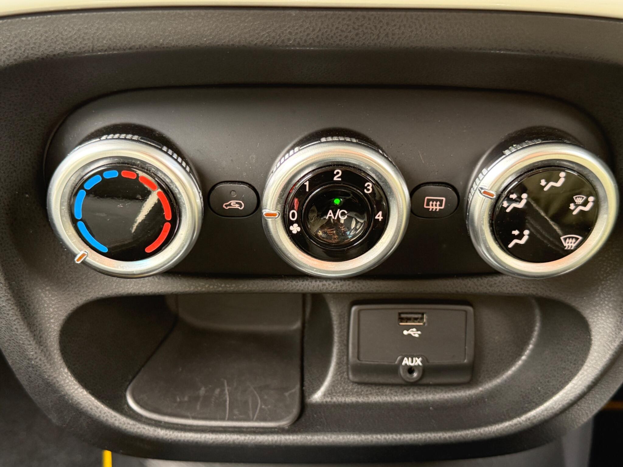 Fiat 500L - Image 57