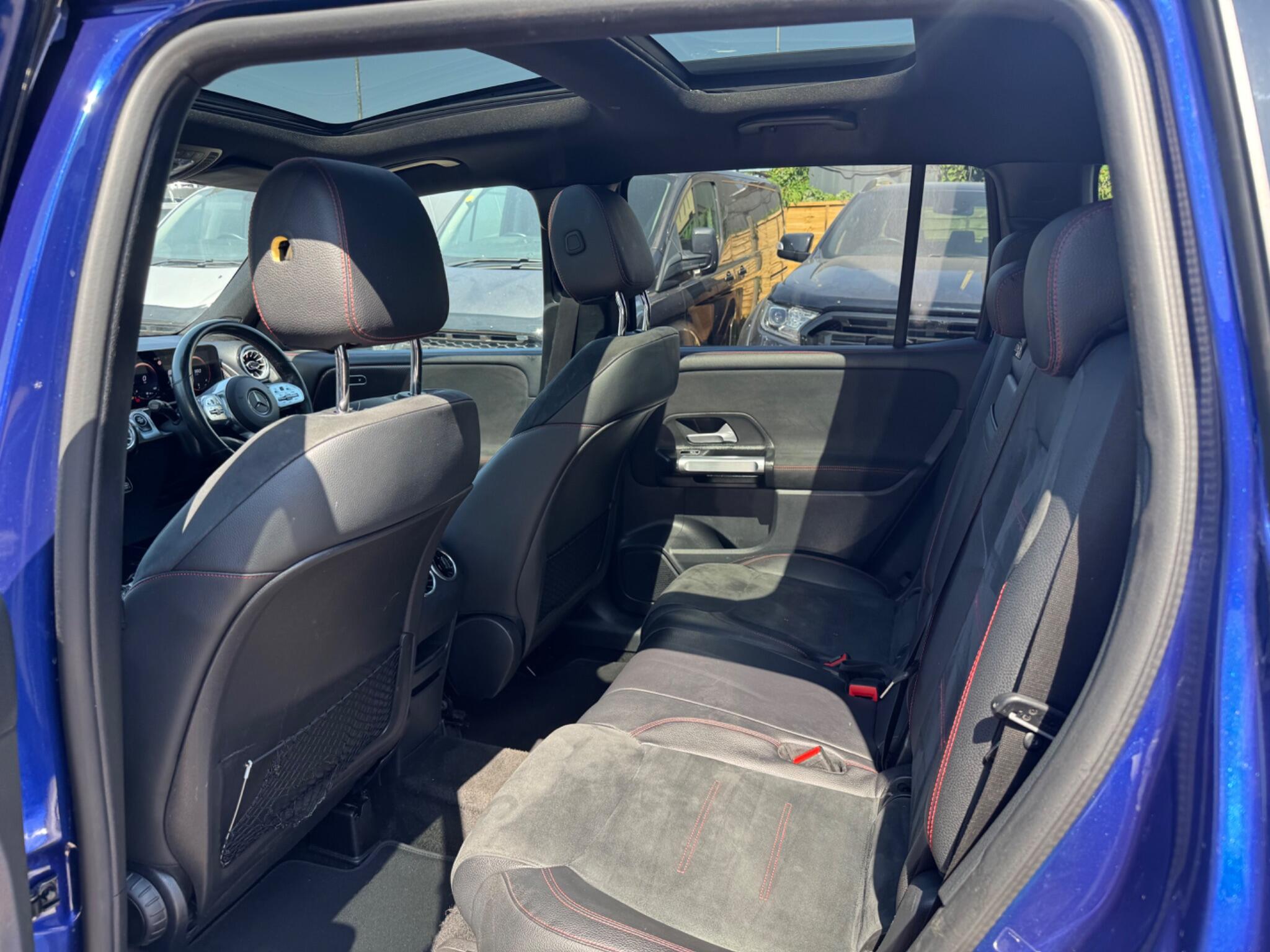 Mercedes-Benz GLB view 21