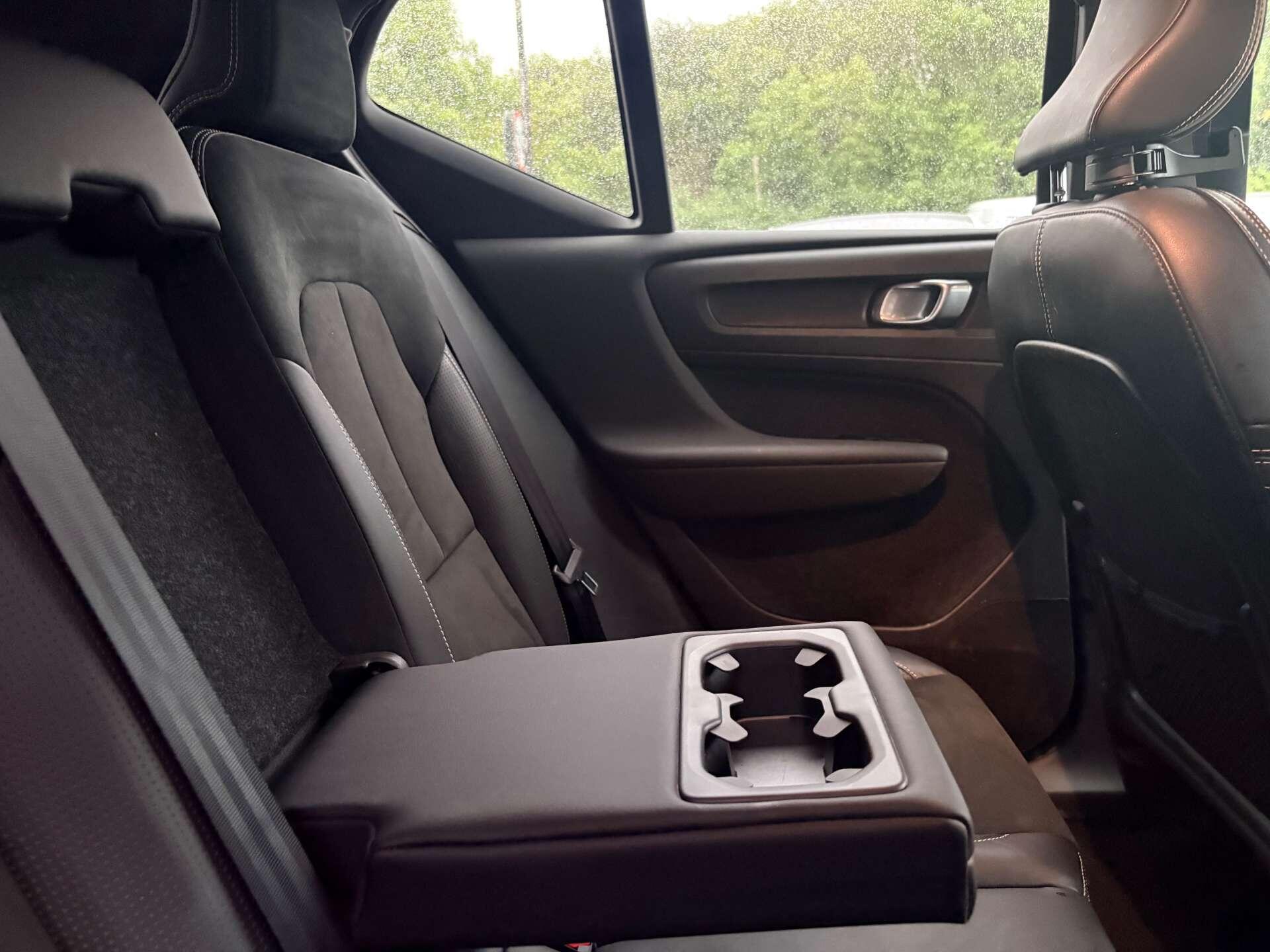 Volvo XC40 view 38