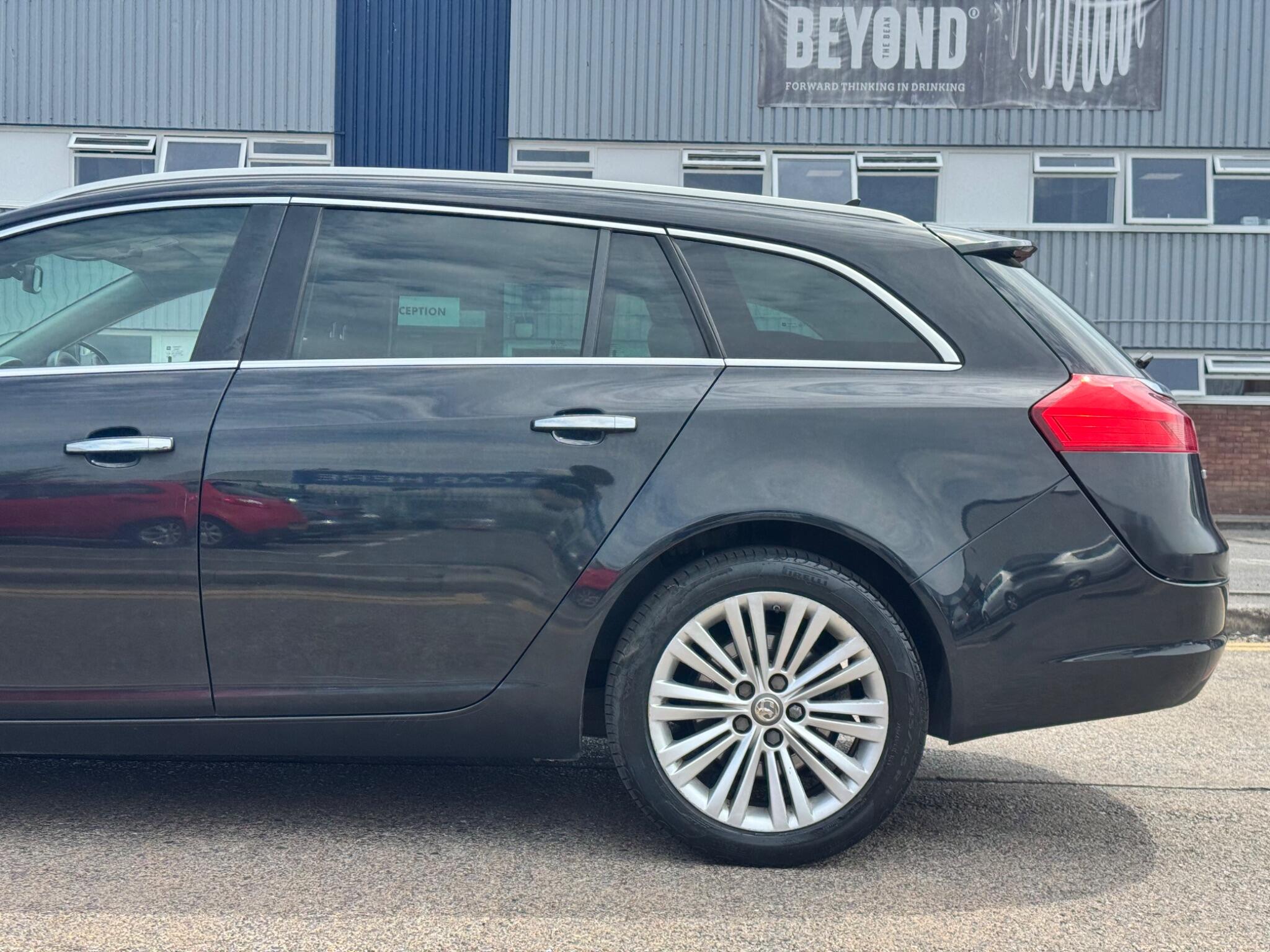 Vauxhall Insignia view 21