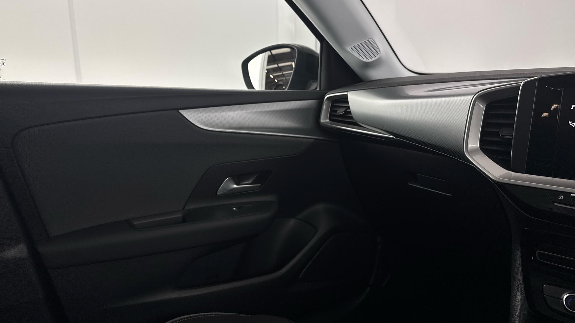 Vauxhall Mokka view 35