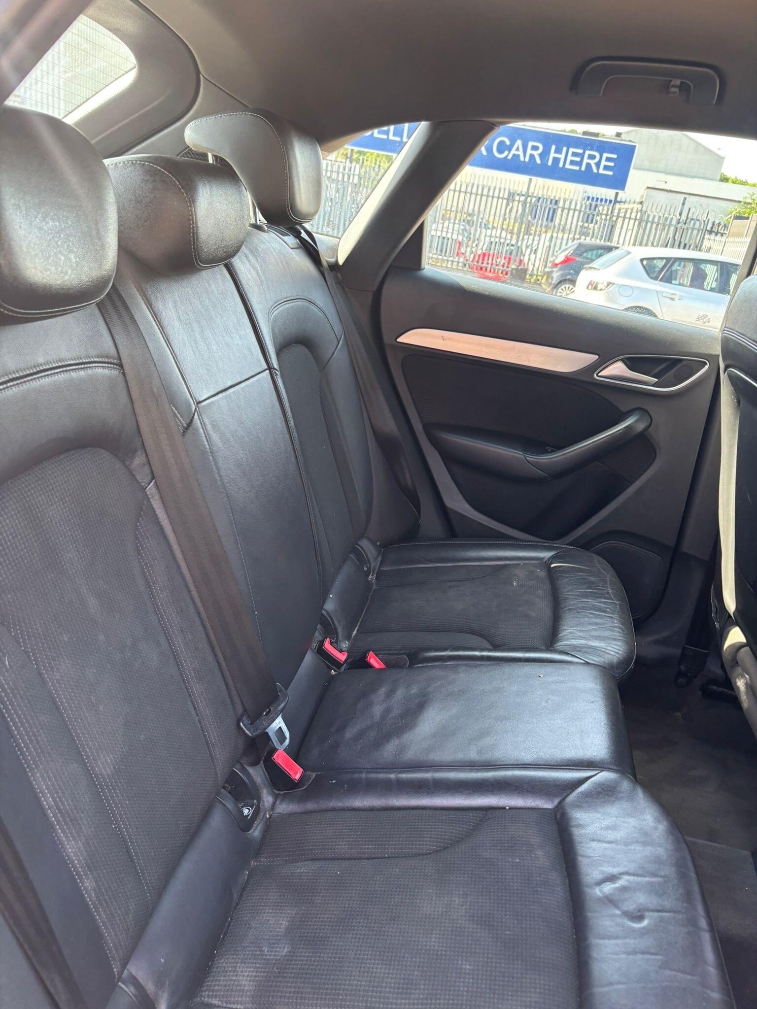 Audi Q3 view 25