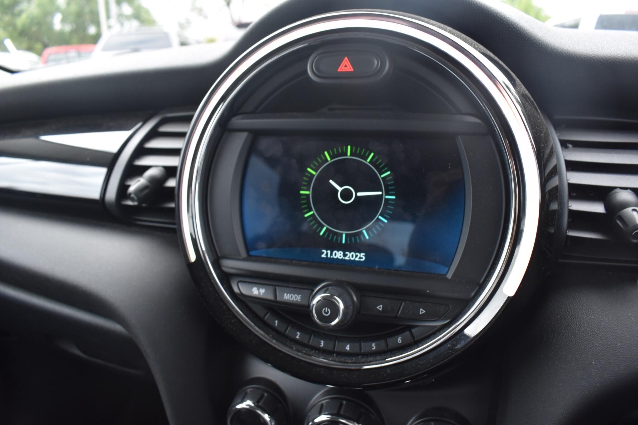 Hatch - 1.5 Cooper Euro 6 (s/s) 5dr - Image 13