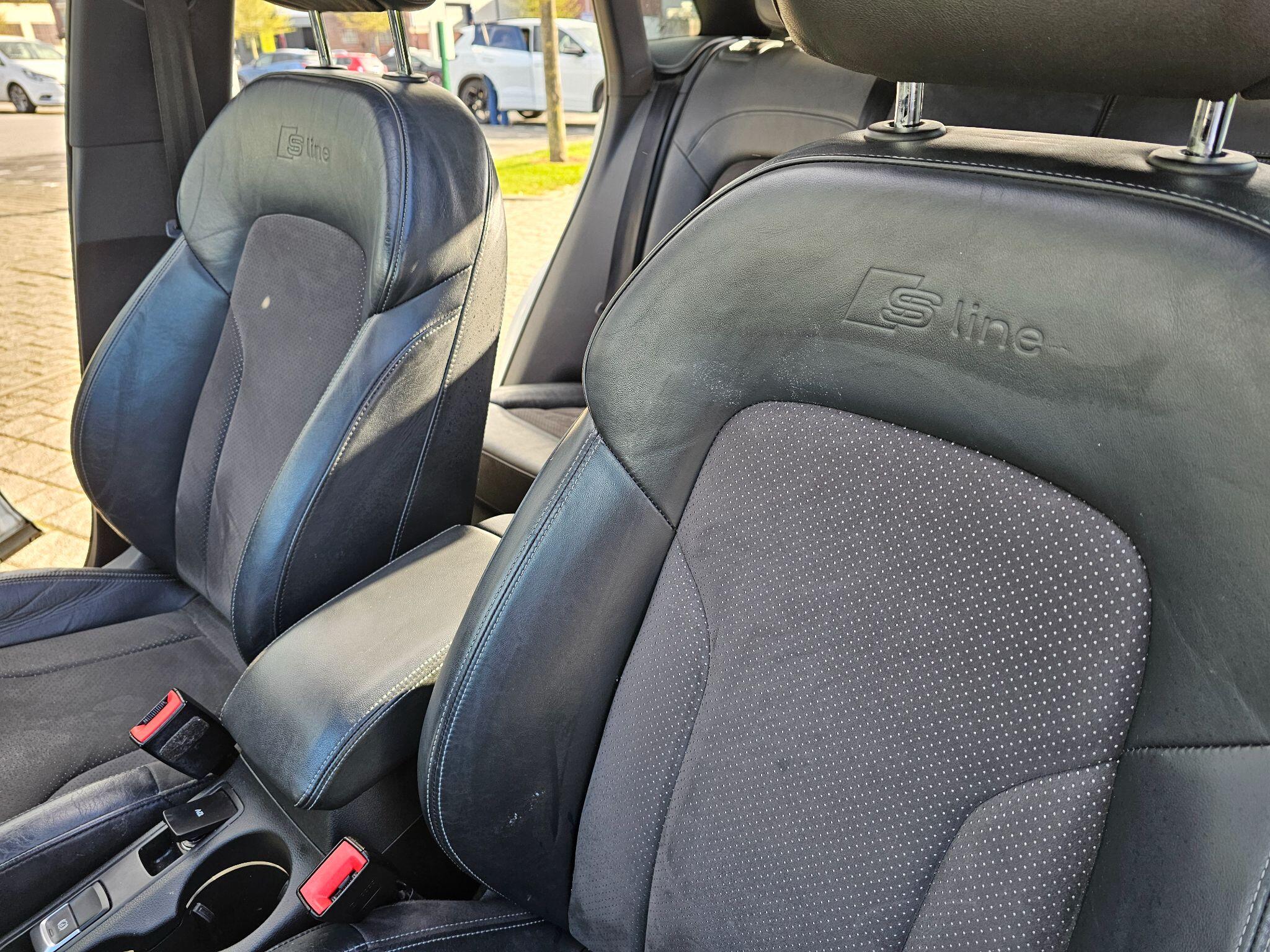 Audi Q3 view 24