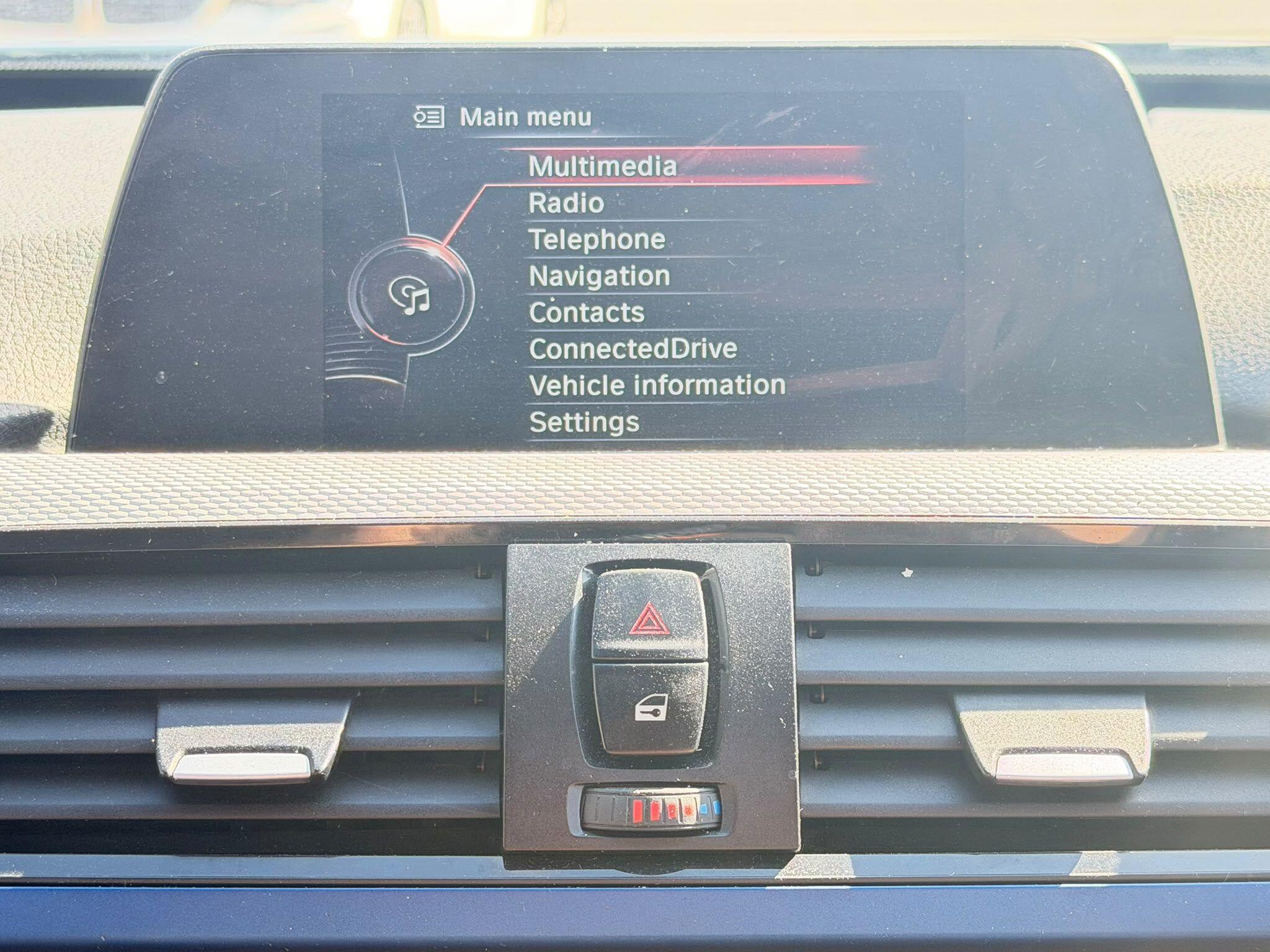BMW 3 Series view 26