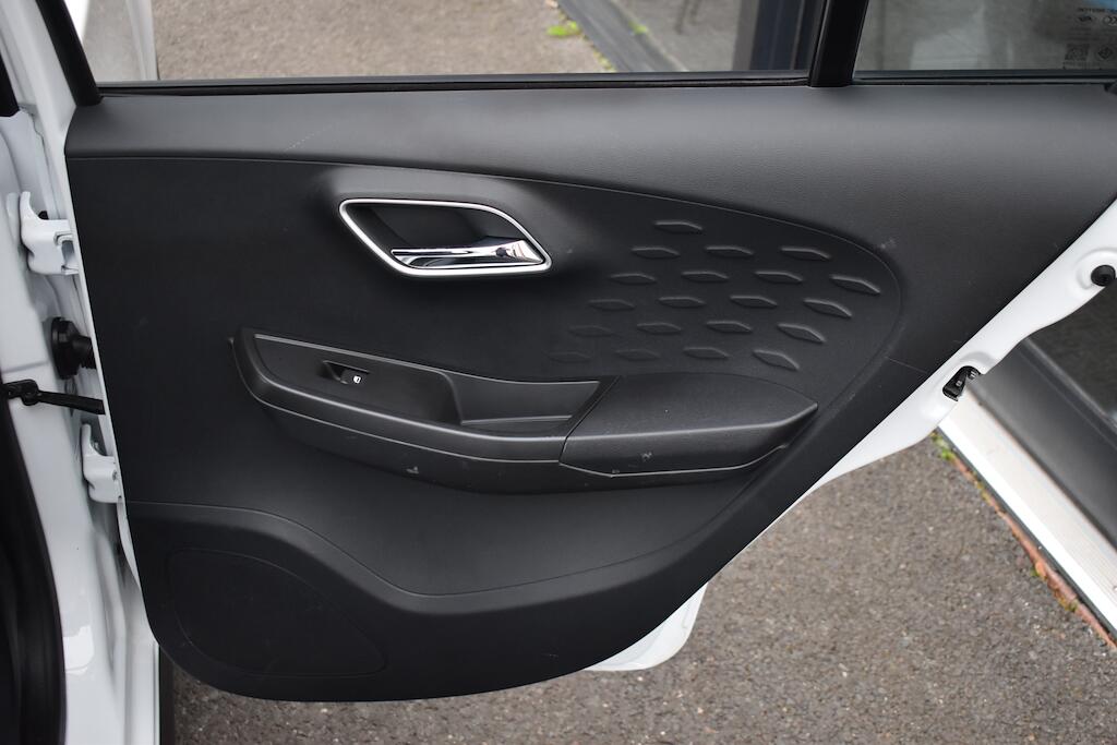 MG MG3 view 35